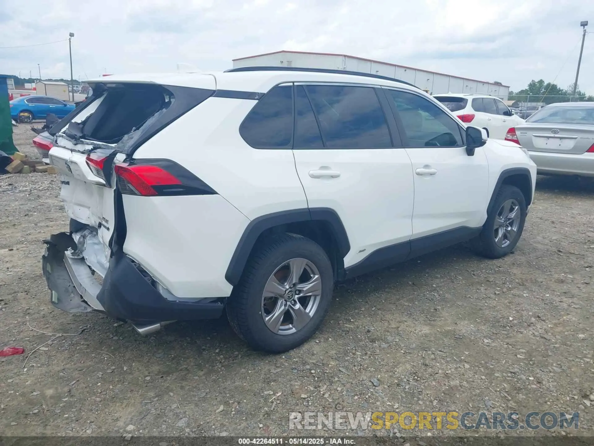 4 Photograph of a damaged car JTMRWRFV4ND566482 TOYOTA RAV4 HYBRID 2022