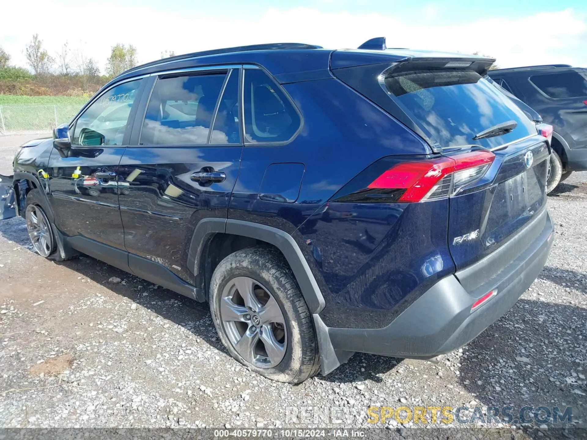 3 Photograph of a damaged car JTMRWRFV4ND568605 TOYOTA RAV4 HYBRID 2022