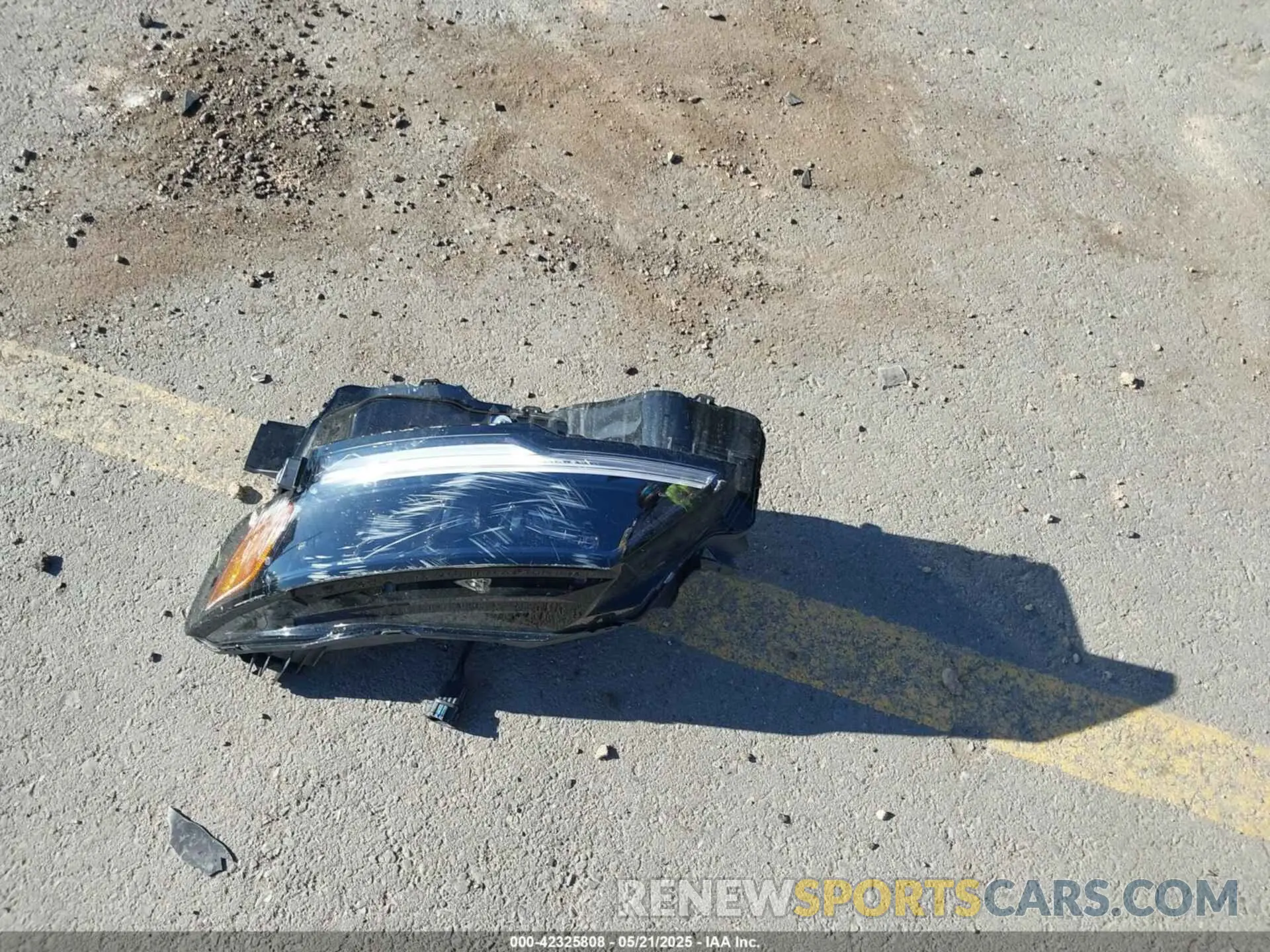 11 Photograph of a damaged car JTMRWRFVXND162537 TOYOTA RAV4 HYBRID 2022