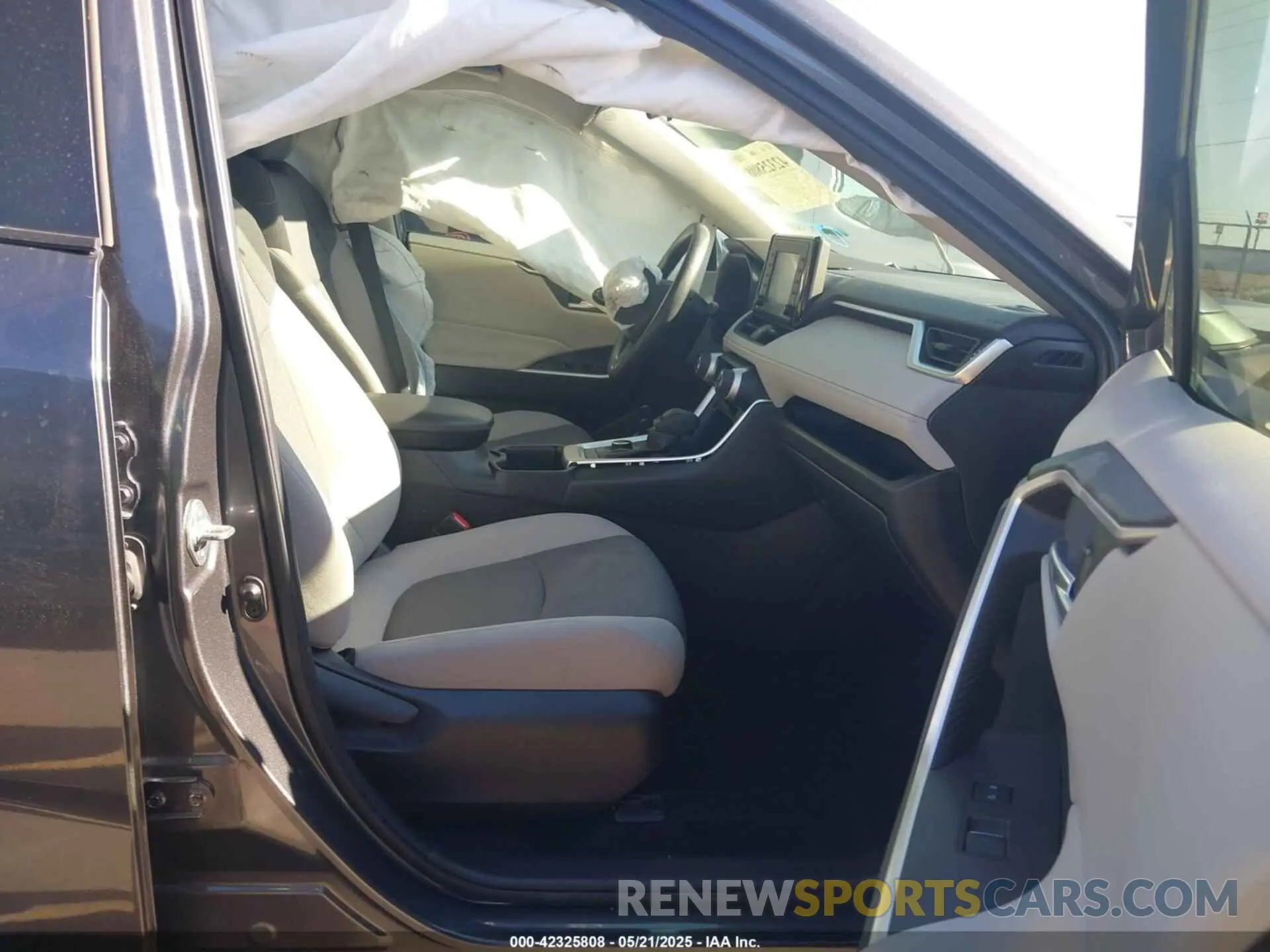 5 Photograph of a damaged car JTMRWRFVXND162537 TOYOTA RAV4 HYBRID 2022