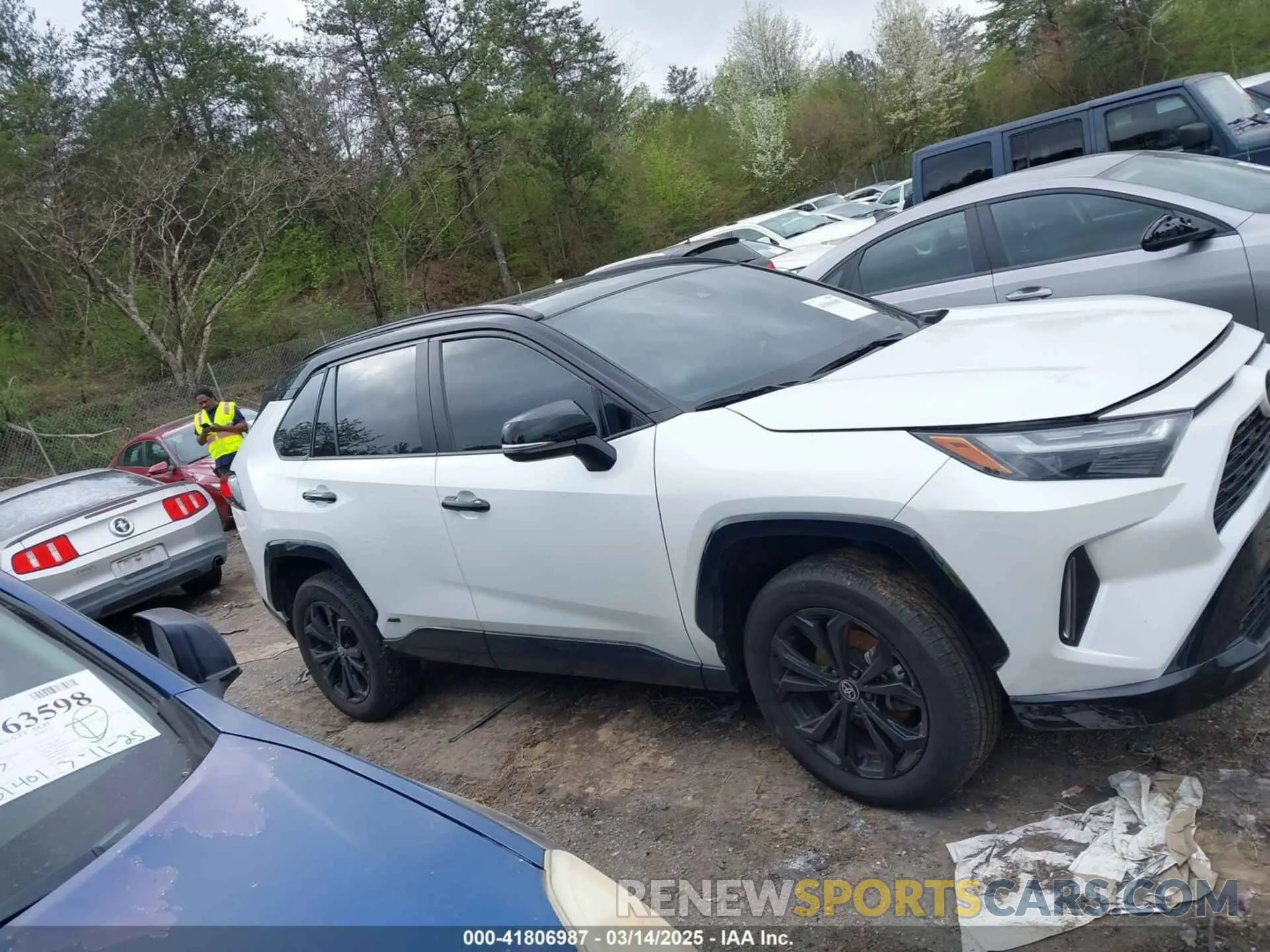 13 Фотография поврежденного автомобиля 2T3E6RFV7PW041310 TOYOTA RAV4 HYBRID 2023