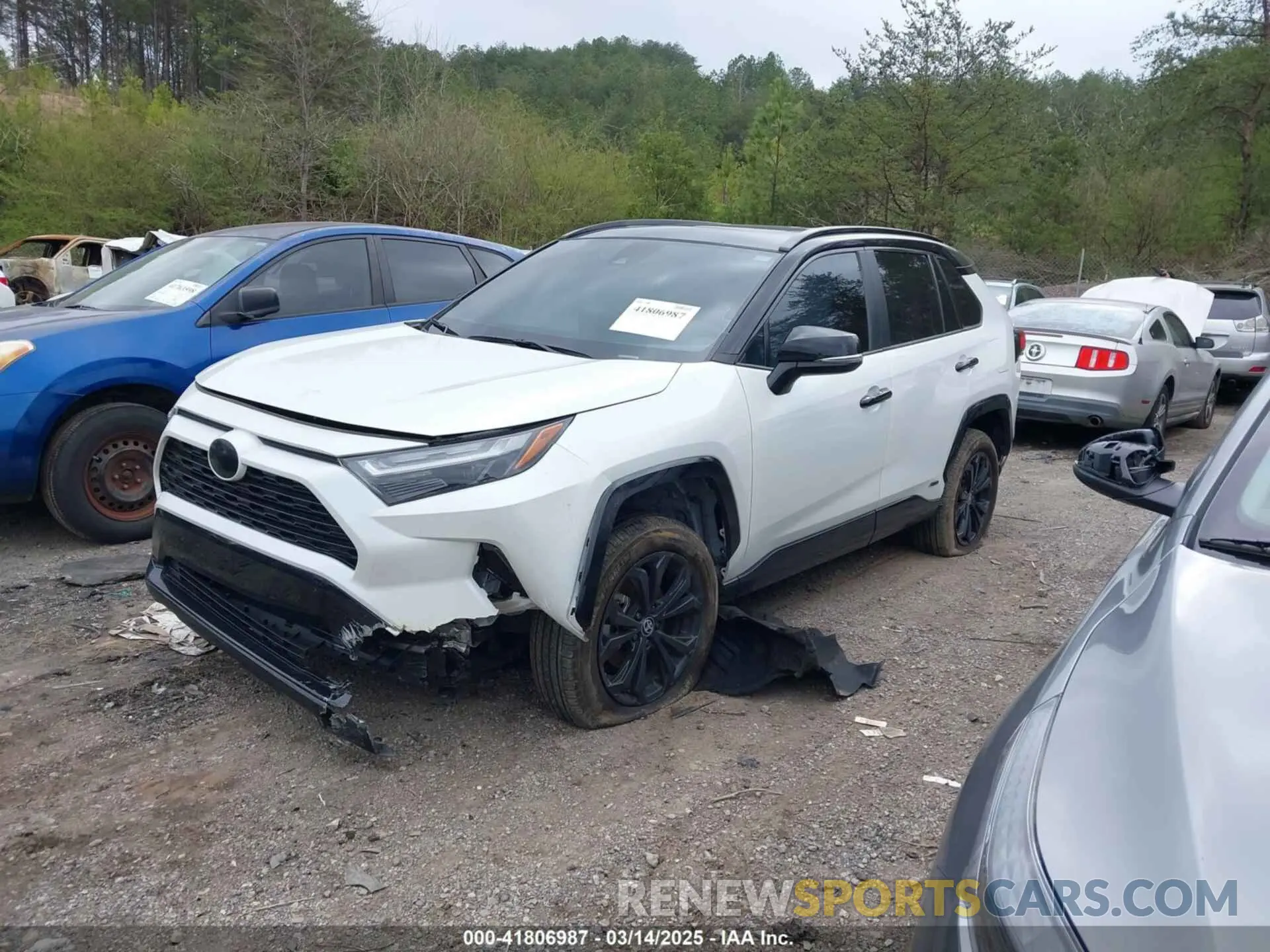 2 Фотография поврежденного автомобиля 2T3E6RFV7PW041310 TOYOTA RAV4 HYBRID 2023