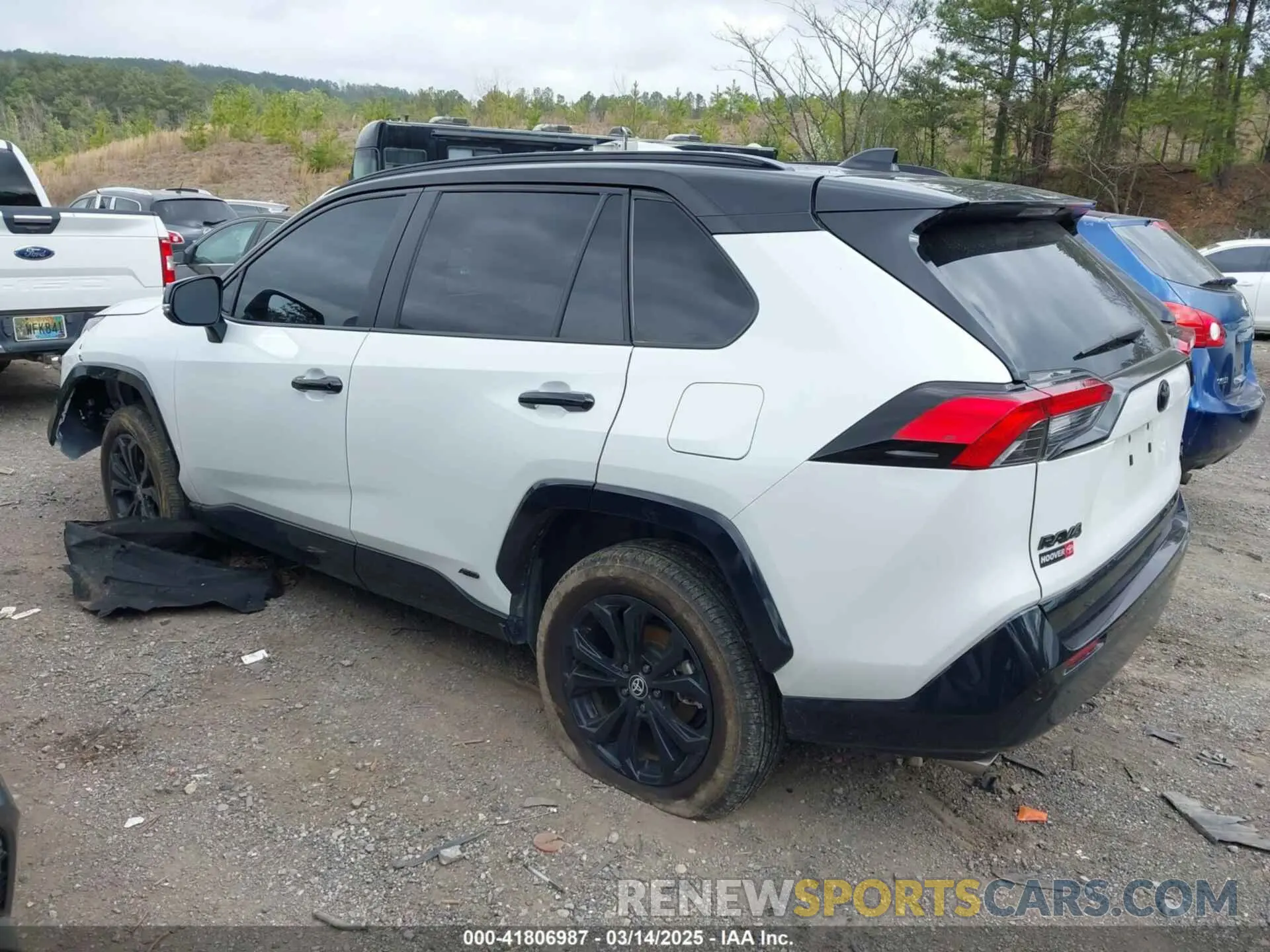 3 Фотография поврежденного автомобиля 2T3E6RFV7PW041310 TOYOTA RAV4 HYBRID 2023