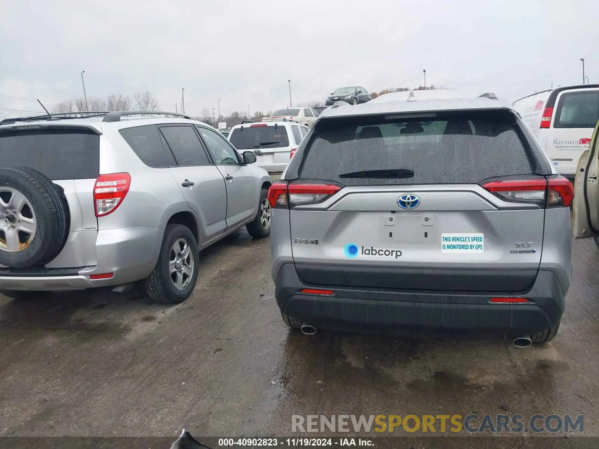 17 Photograph of a damaged car 2T3RWRFVXPW175844 TOYOTA RAV4 HYBRID 2023