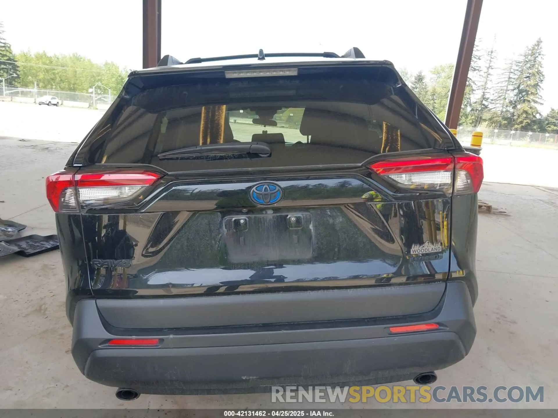 17 Photograph of a damaged car 2T3UWRFVXPW152171 TOYOTA RAV4 HYBRID 2023