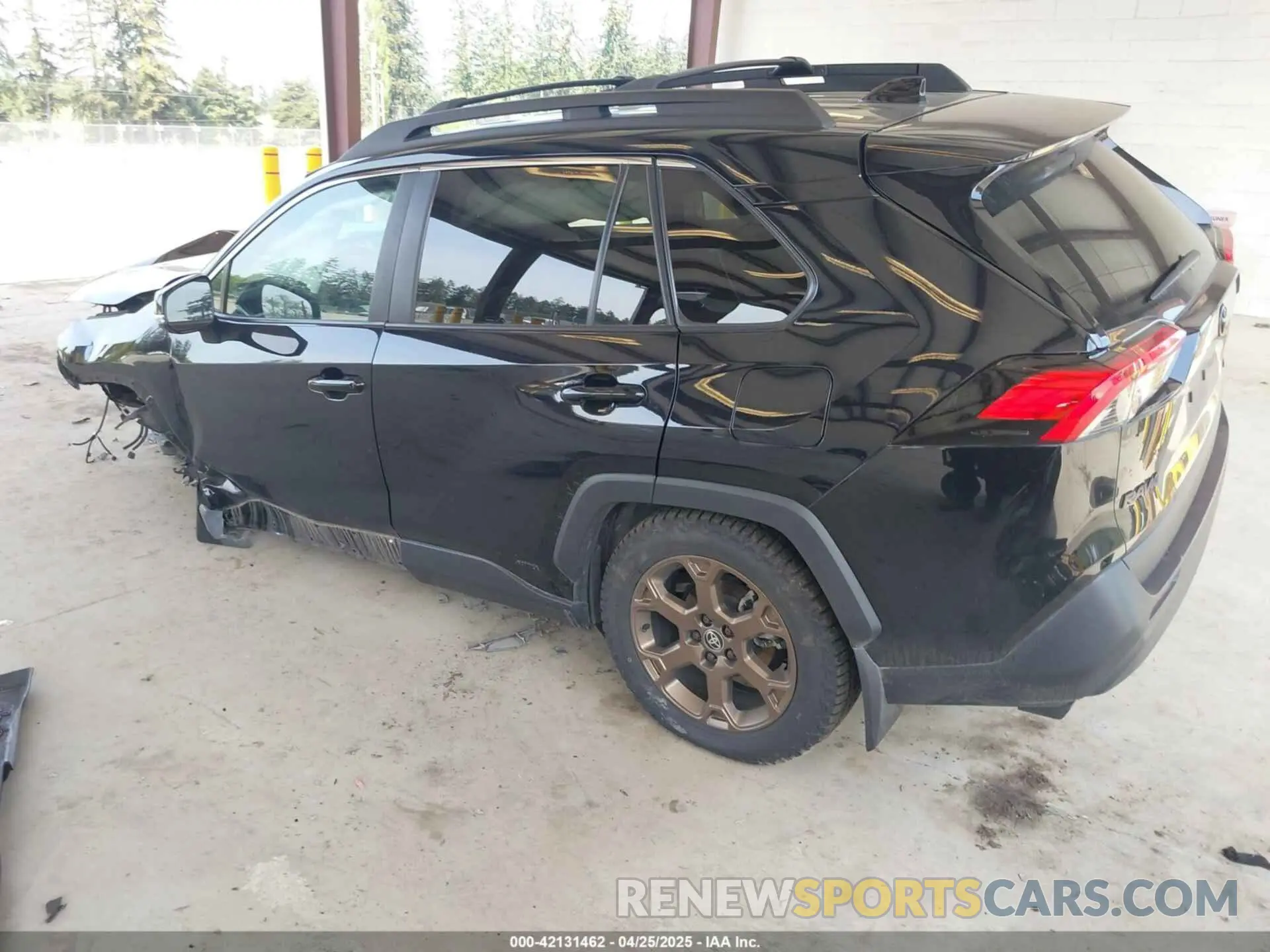 3 Photograph of a damaged car 2T3UWRFVXPW152171 TOYOTA RAV4 HYBRID 2023