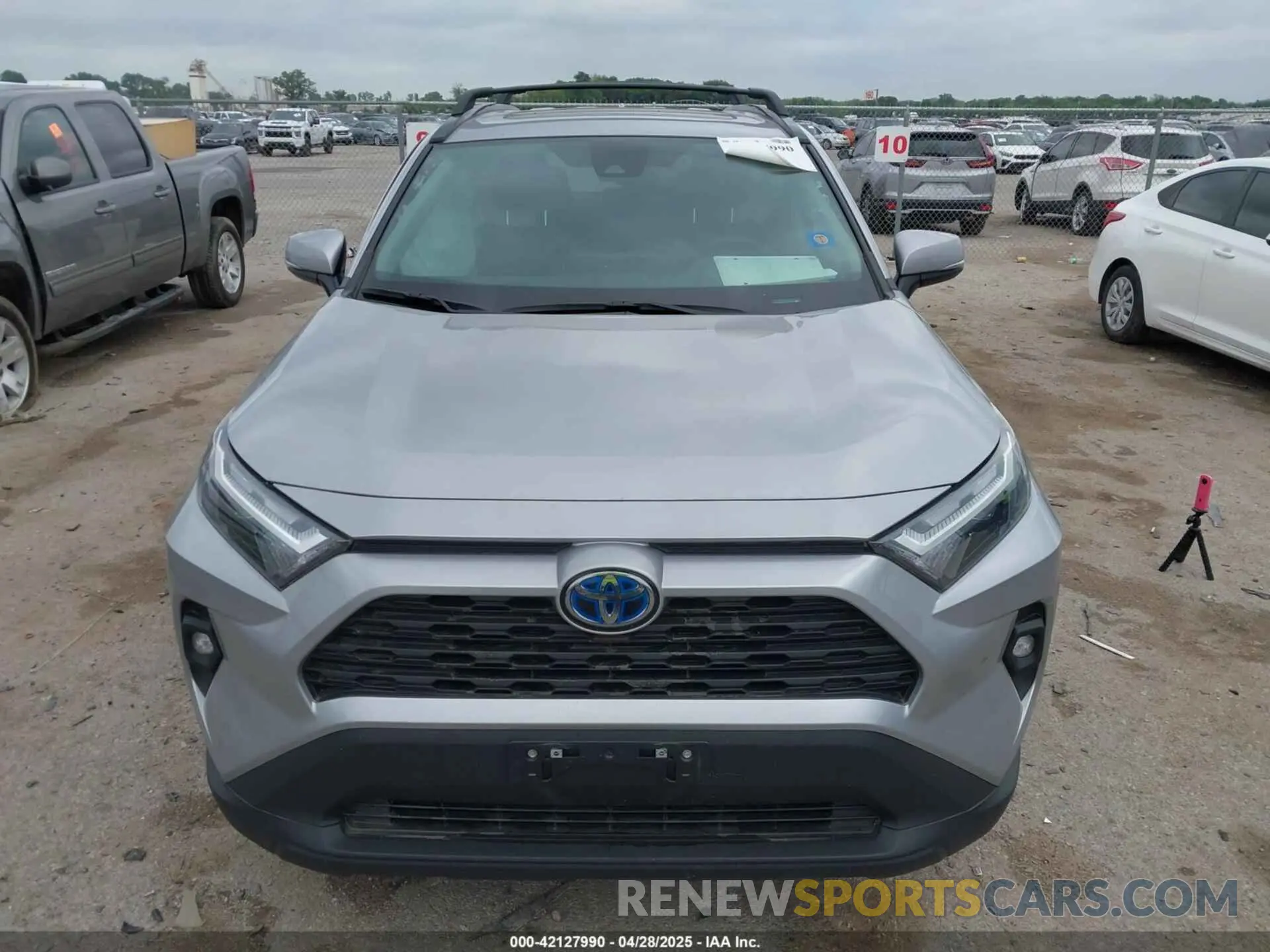12 Photograph of a damaged car 4T3B6RFV2PU138031 TOYOTA RAV4 HYBRID 2023