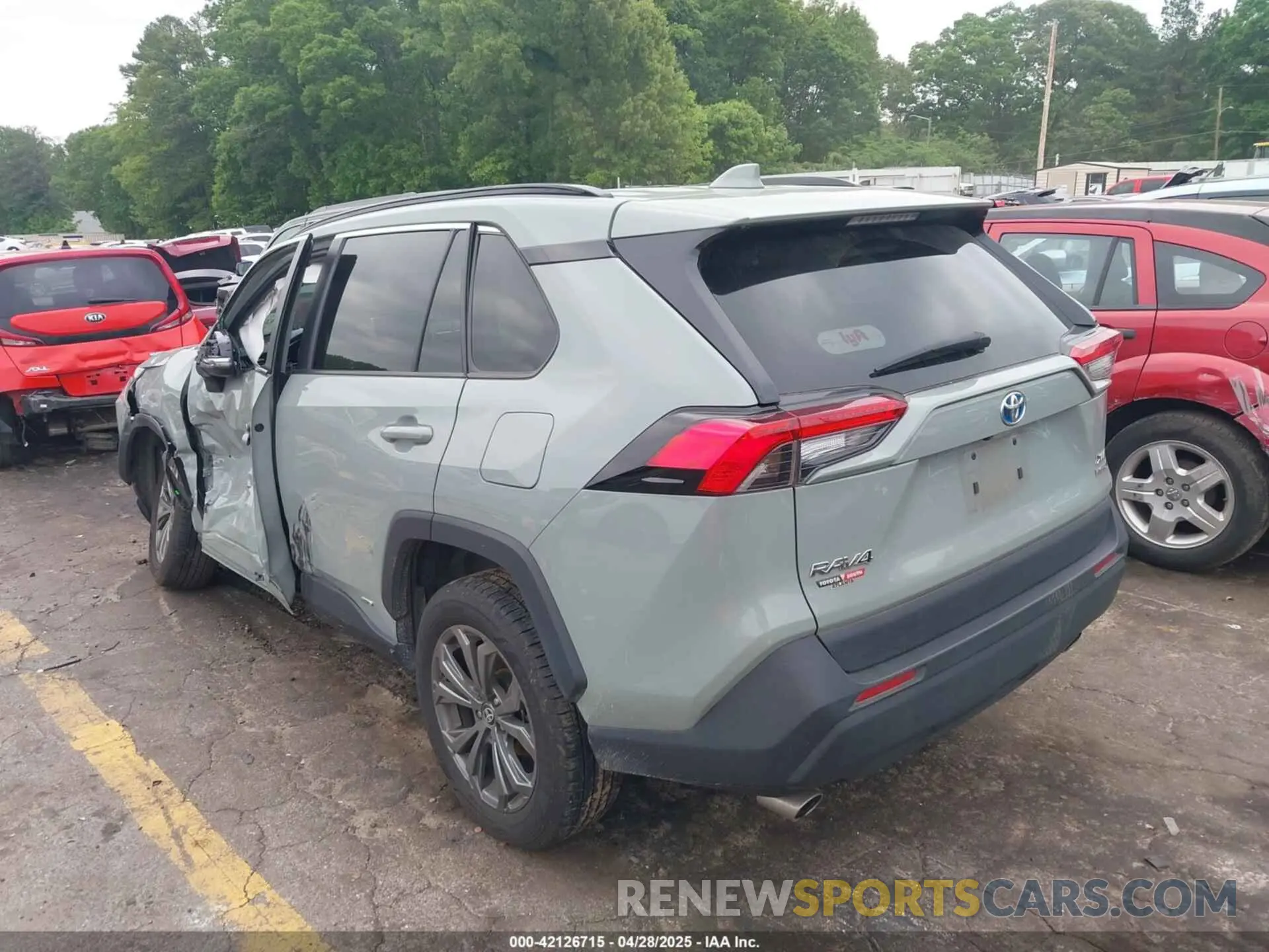 3 Фотография поврежденного автомобиля 4T3B6RFV3PU118600 TOYOTA RAV4 HYBRID 2023