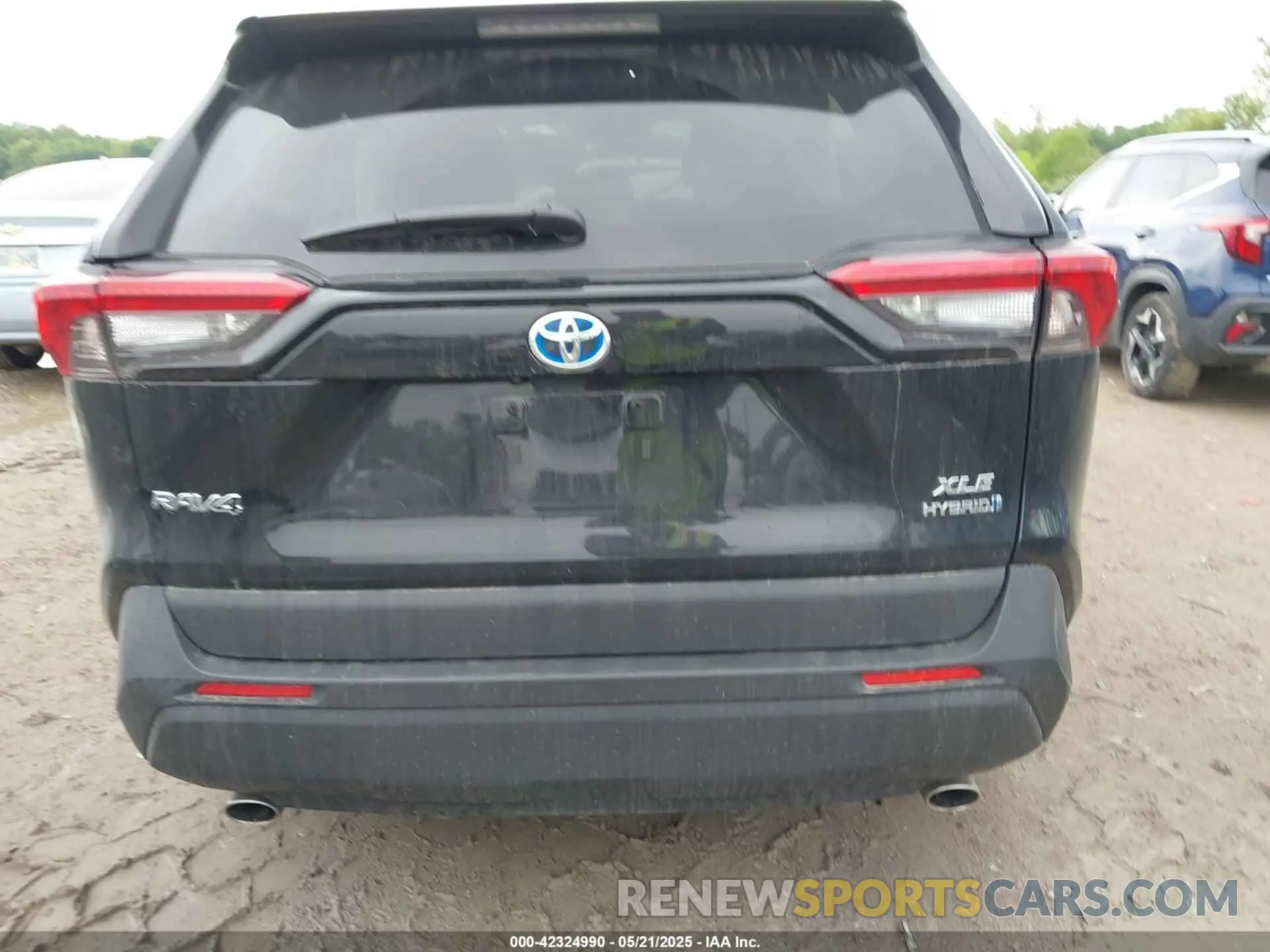 16 Photograph of a damaged car 4T3B6RFV6PU126643 TOYOTA RAV4 HYBRID 2023