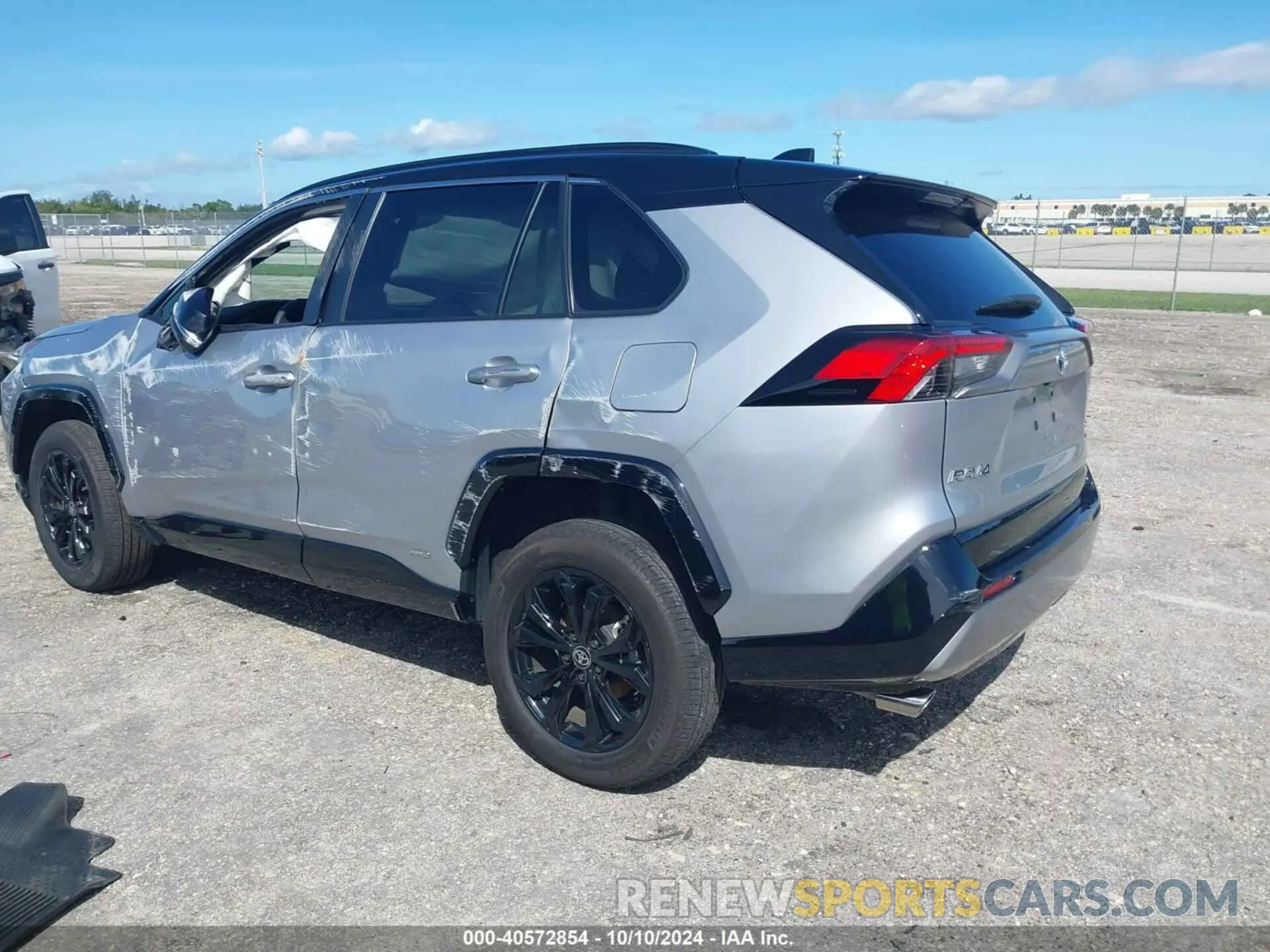 3 Фотография поврежденного автомобиля 4T3E6RFV1PU114574 TOYOTA RAV4 HYBRID 2023