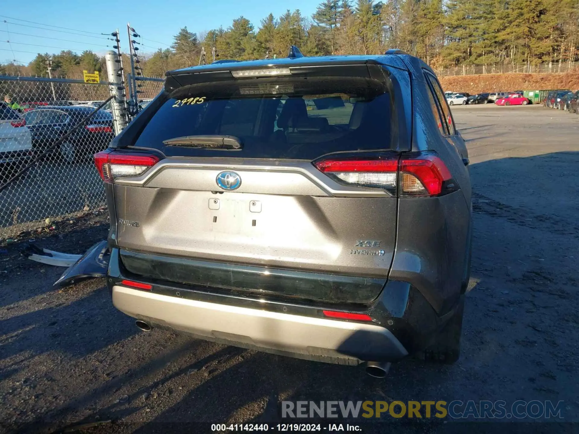 17 Photograph of a damaged car 4T3E6RFV1PU128331 TOYOTA RAV4 HYBRID 2023