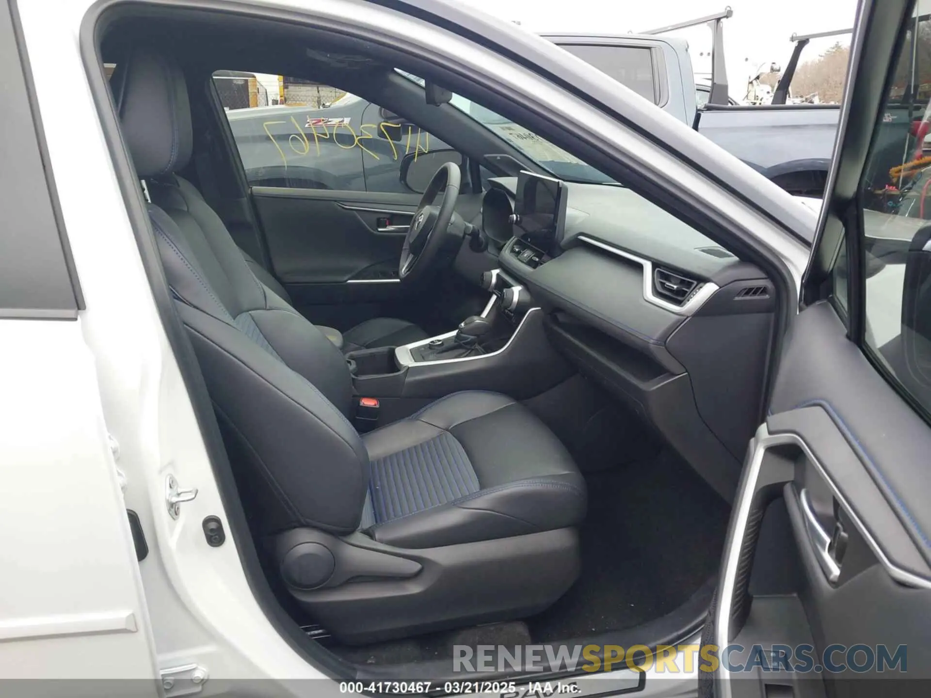5 Photograph of a damaged car 4T3E6RFV3PU129786 TOYOTA RAV4 HYBRID 2023