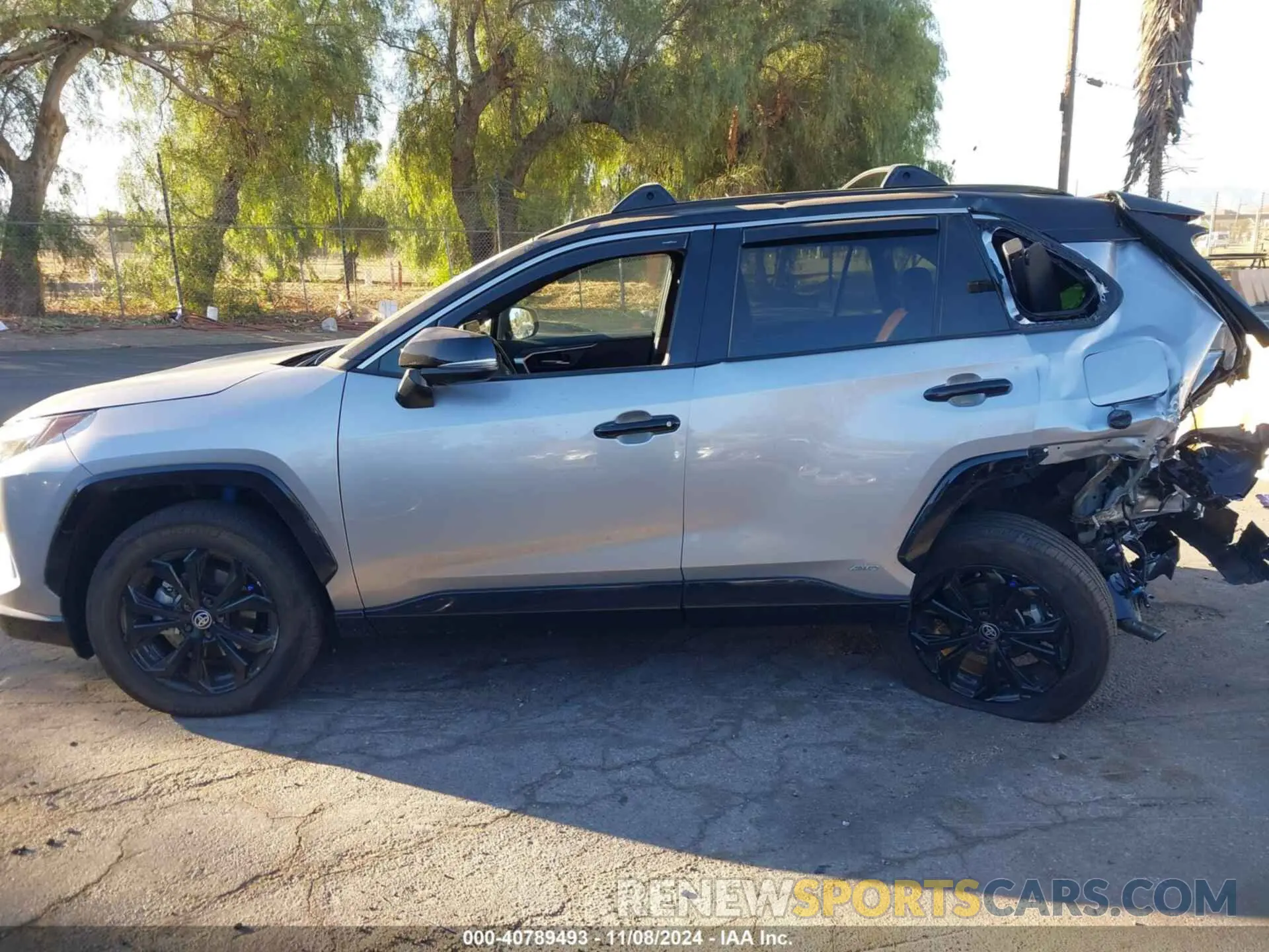 14 Photograph of a damaged car 4T3E6RFV8PU137317 TOYOTA RAV4 HYBRID 2023