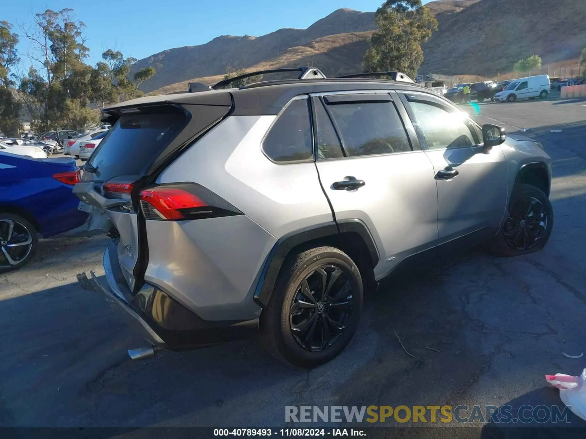 4 Photograph of a damaged car 4T3E6RFV8PU137317 TOYOTA RAV4 HYBRID 2023