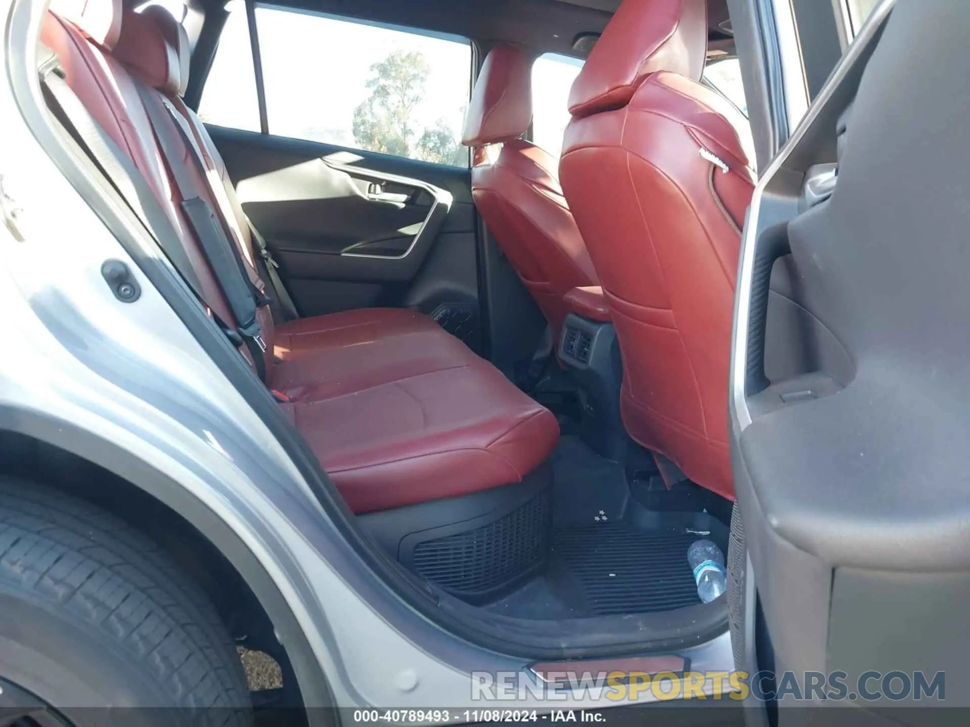 8 Photograph of a damaged car 4T3E6RFV8PU137317 TOYOTA RAV4 HYBRID 2023