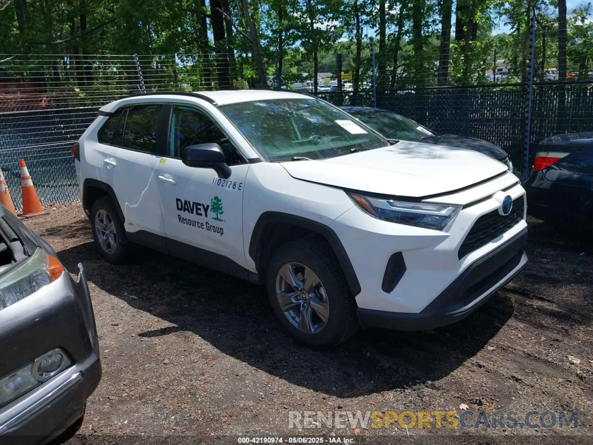 1 Фотография поврежденного автомобиля 4T3LWRFV6PU087654 TOYOTA RAV4 HYBRID 2023