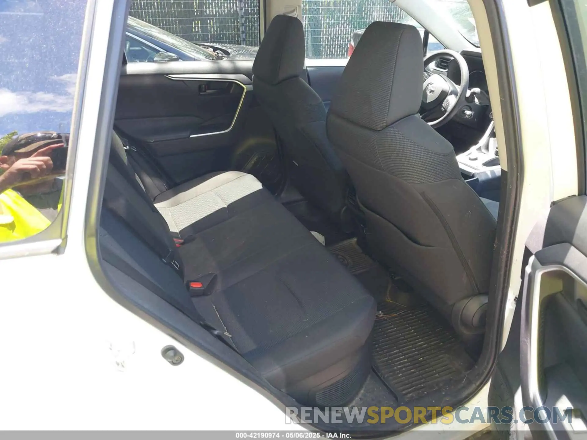 8 Фотография поврежденного автомобиля 4T3LWRFV6PU087654 TOYOTA RAV4 HYBRID 2023