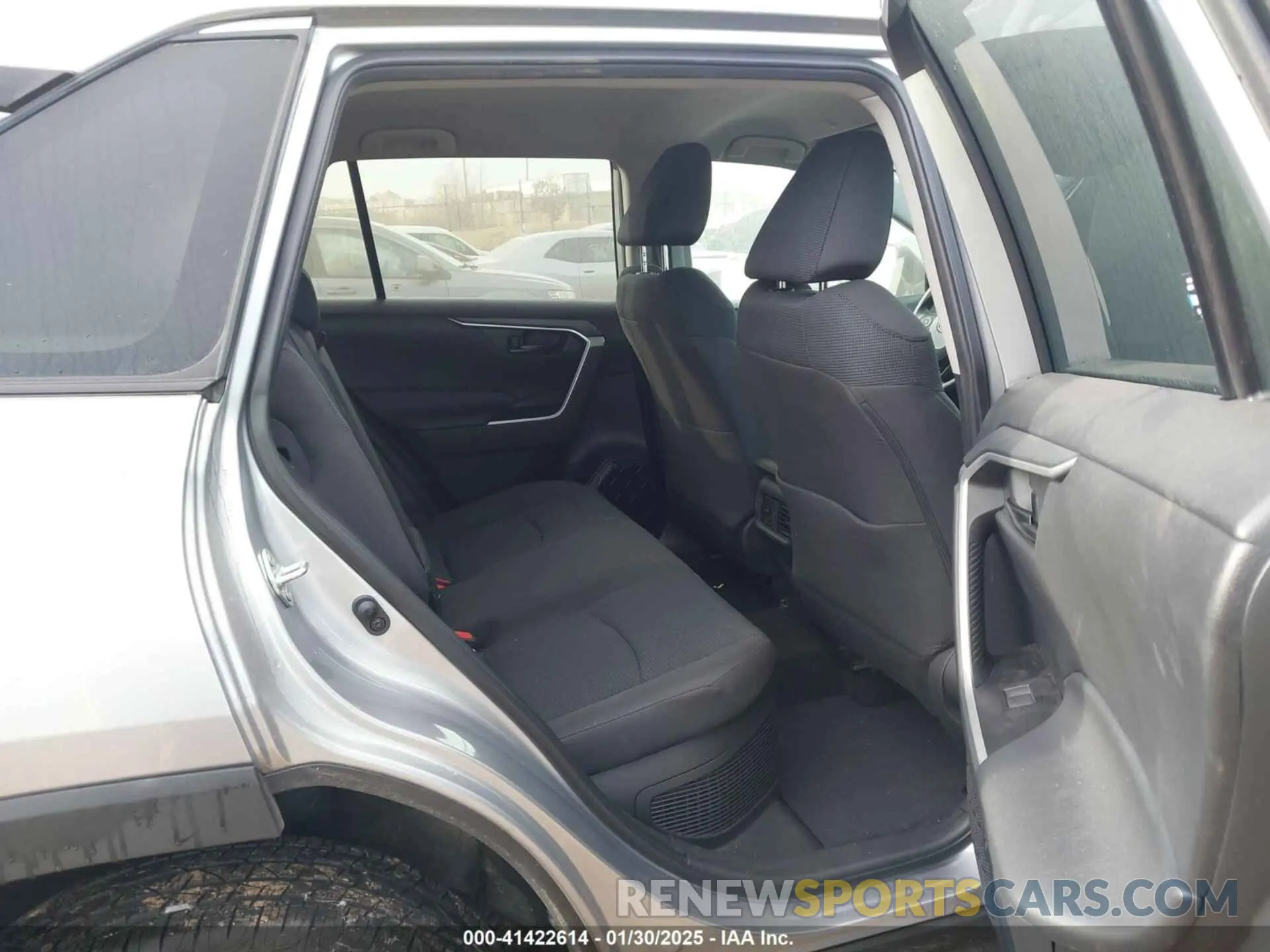 8 Фотография поврежденного автомобиля 4T3LWRFV6PU097682 TOYOTA RAV4 HYBRID 2023