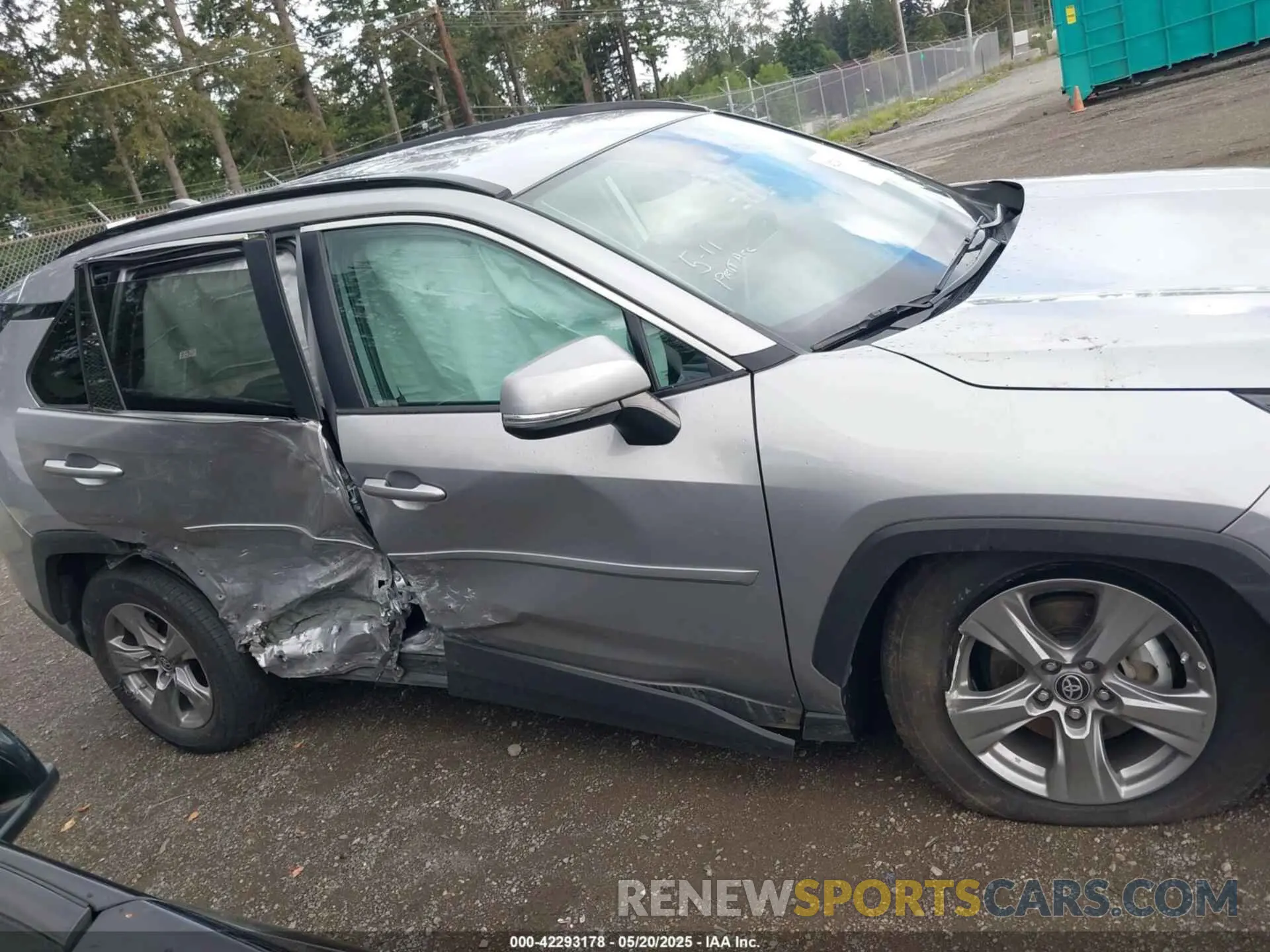 13 Photograph of a damaged car 4T3MWRFV2PU086909 TOYOTA RAV4 HYBRID 2023