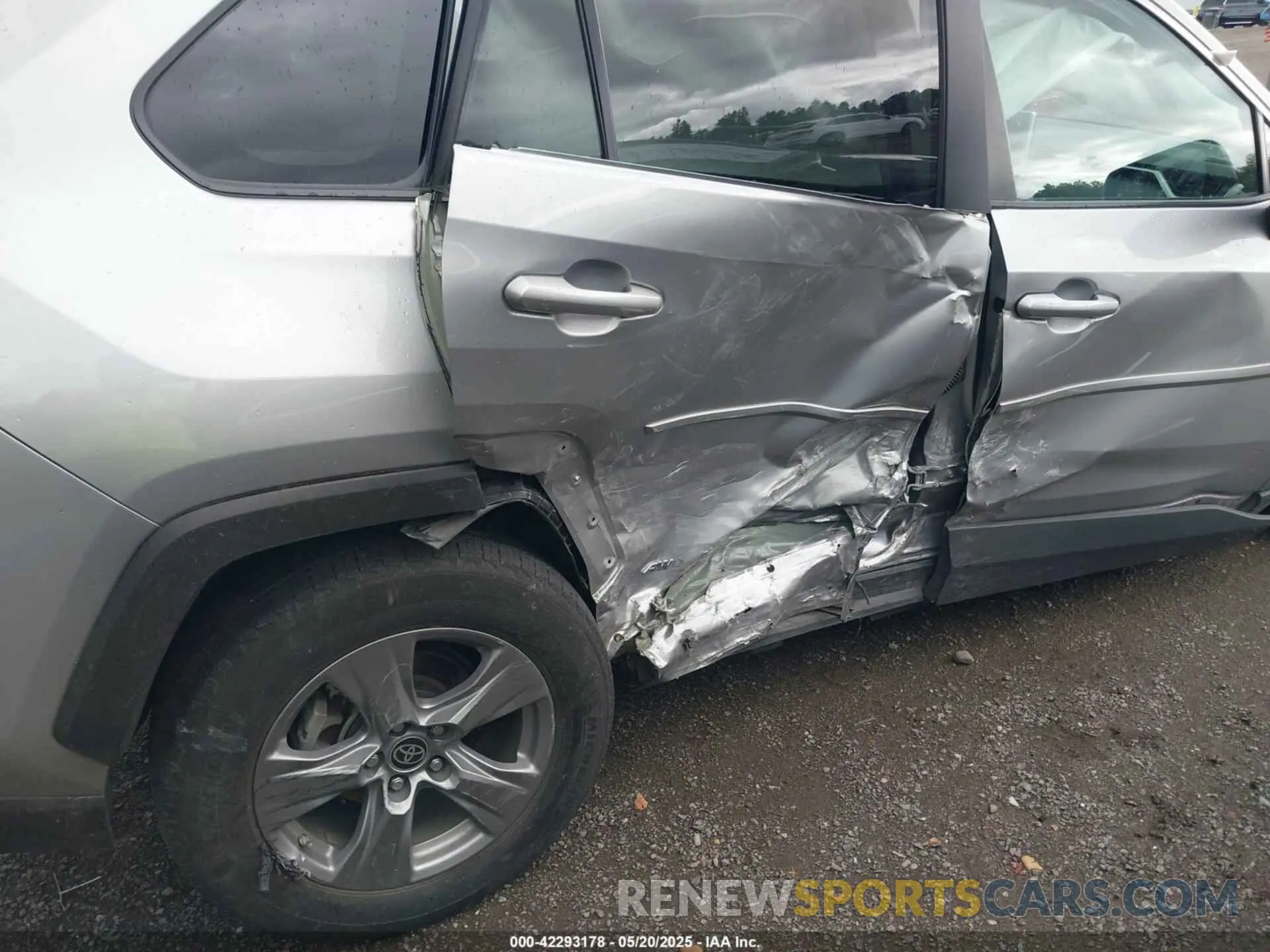6 Photograph of a damaged car 4T3MWRFV2PU086909 TOYOTA RAV4 HYBRID 2023