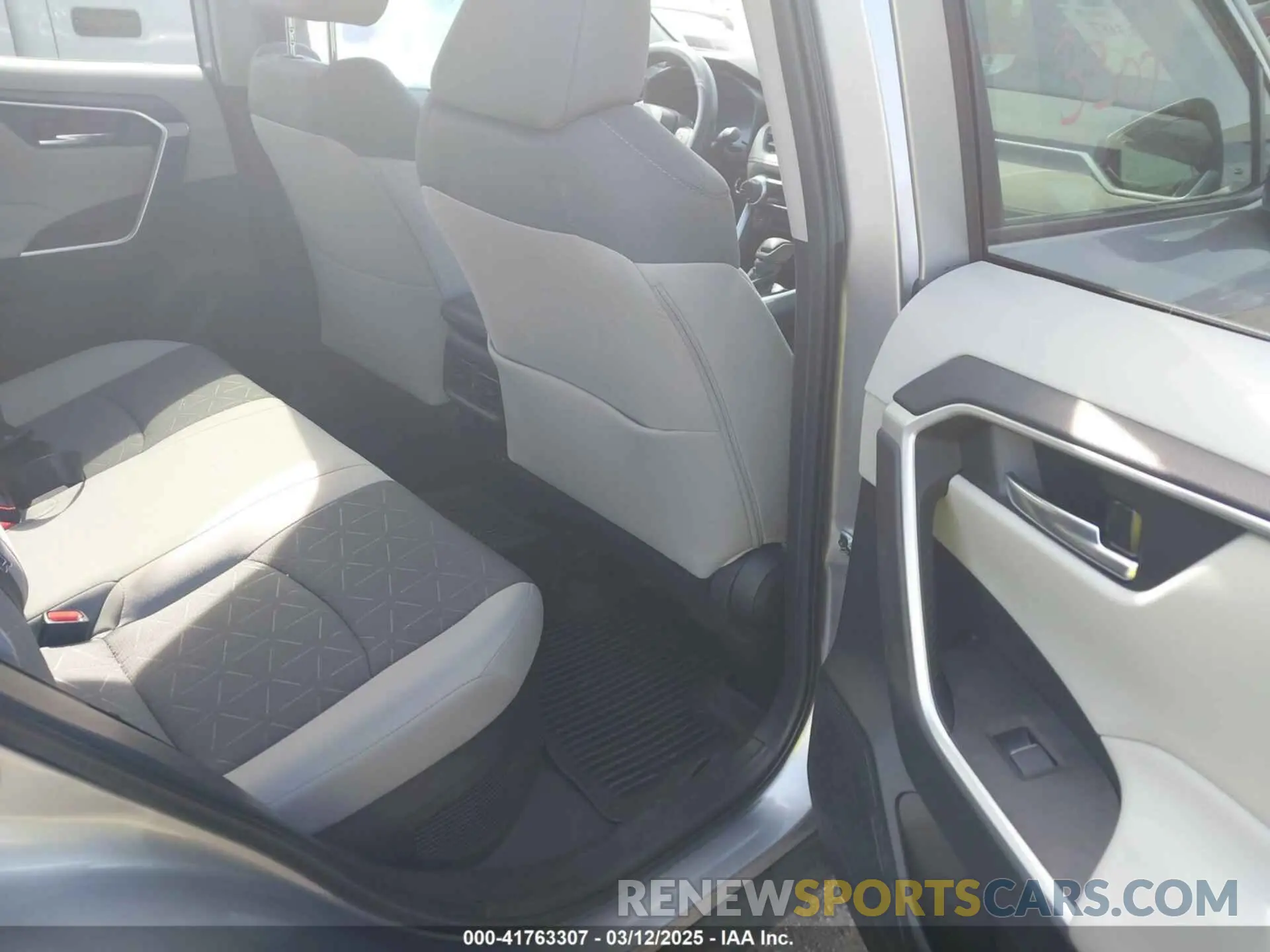 8 Photograph of a damaged car 4T3RWRFV8PU083972 TOYOTA RAV4 HYBRID 2023