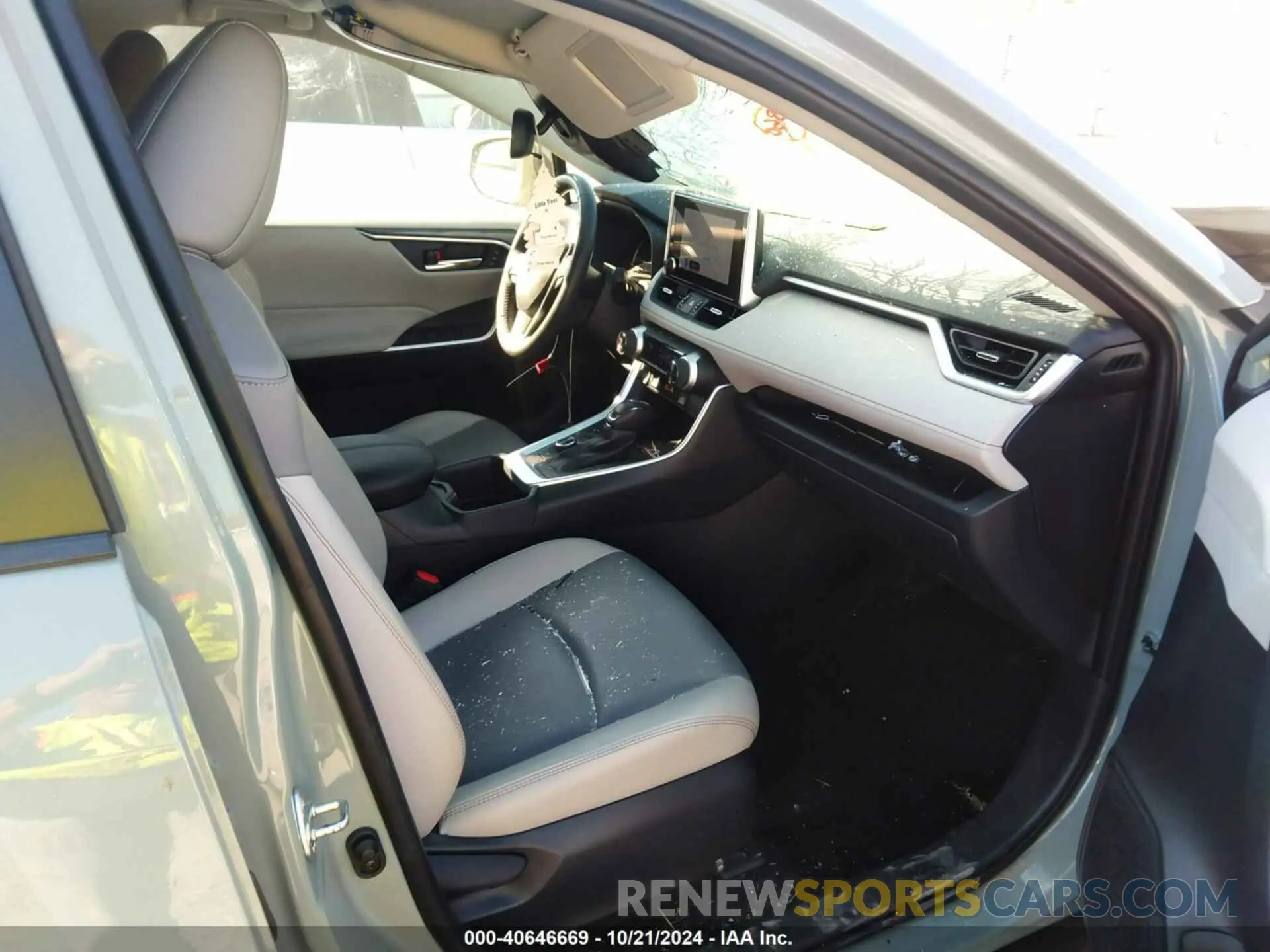 5 Фотография поврежденного автомобиля JTMB6RFV0PD113996 TOYOTA RAV4 HYBRID 2023