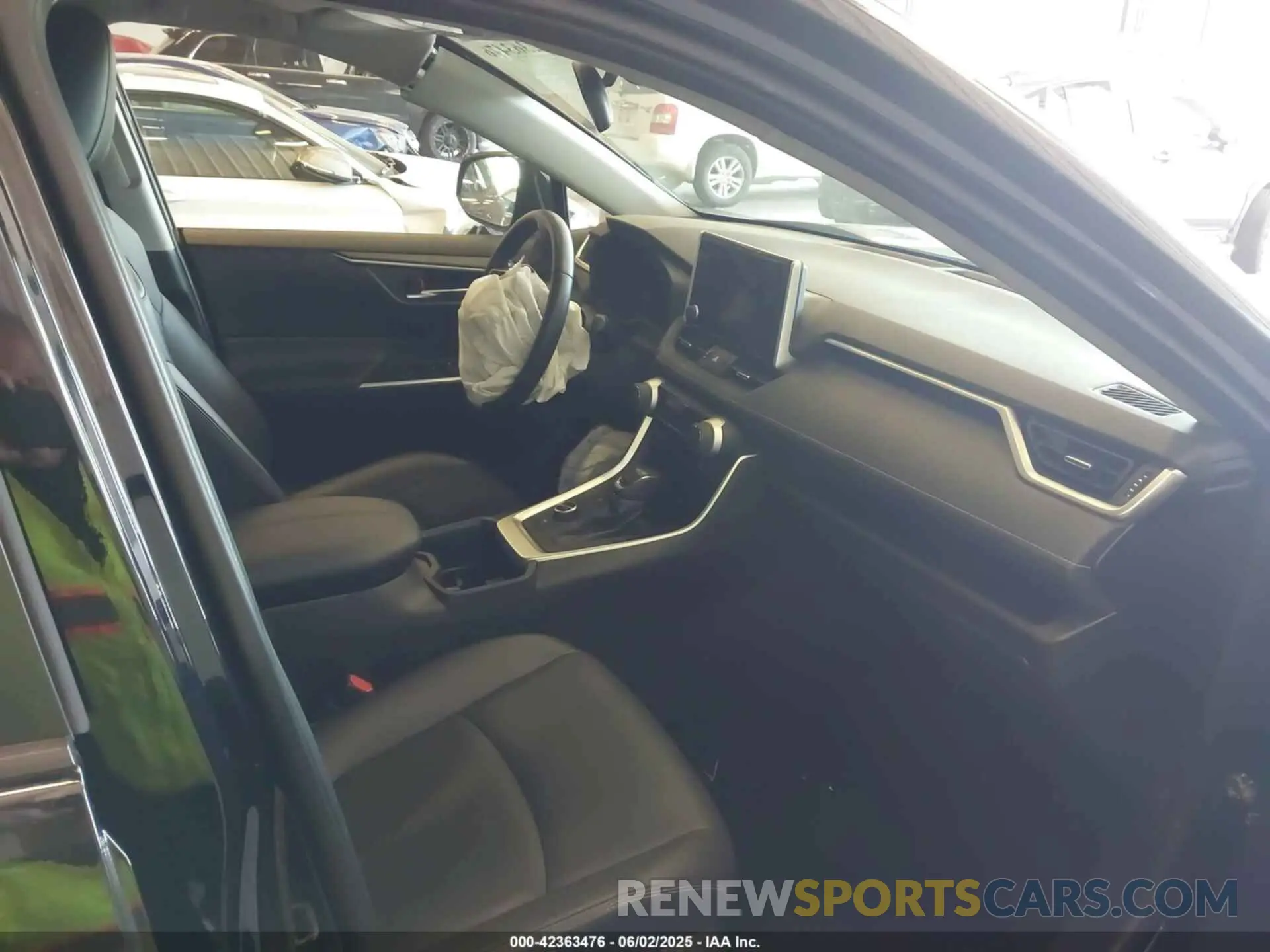 5 Photograph of a damaged car JTMB6RFV1PD092219 TOYOTA RAV4 HYBRID 2023