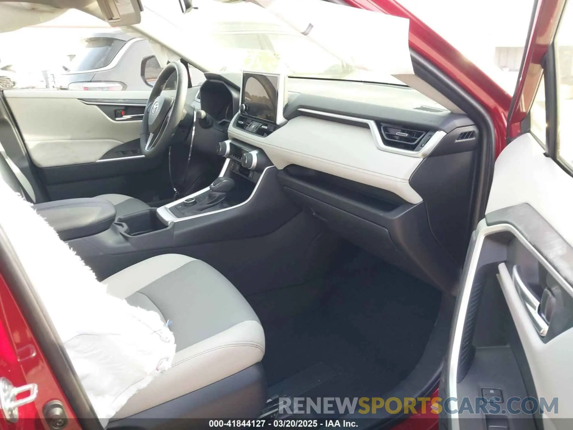 5 Photograph of a damaged car JTMB6RFV8PD114927 TOYOTA RAV4 HYBRID 2023