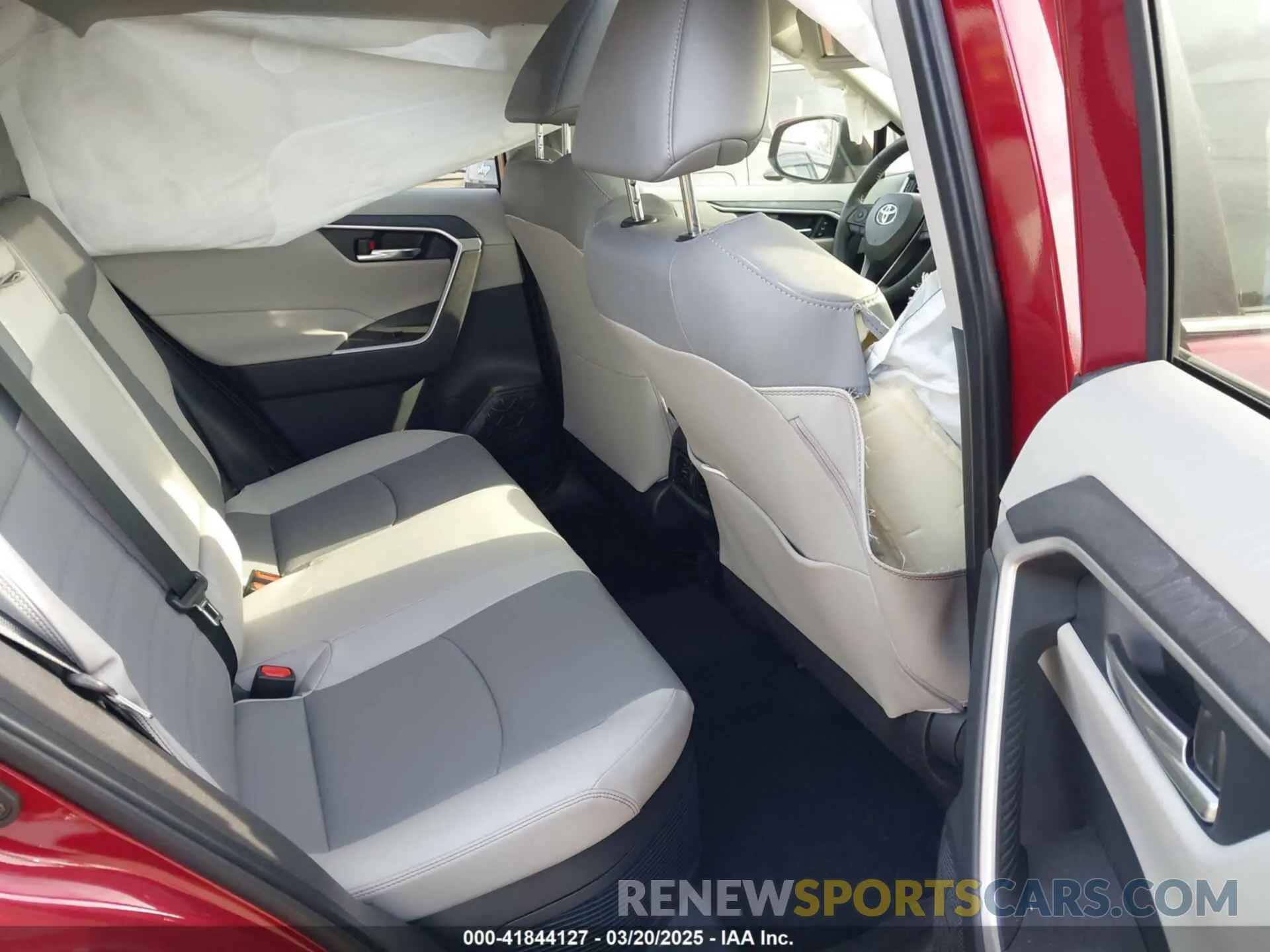 8 Photograph of a damaged car JTMB6RFV8PD114927 TOYOTA RAV4 HYBRID 2023