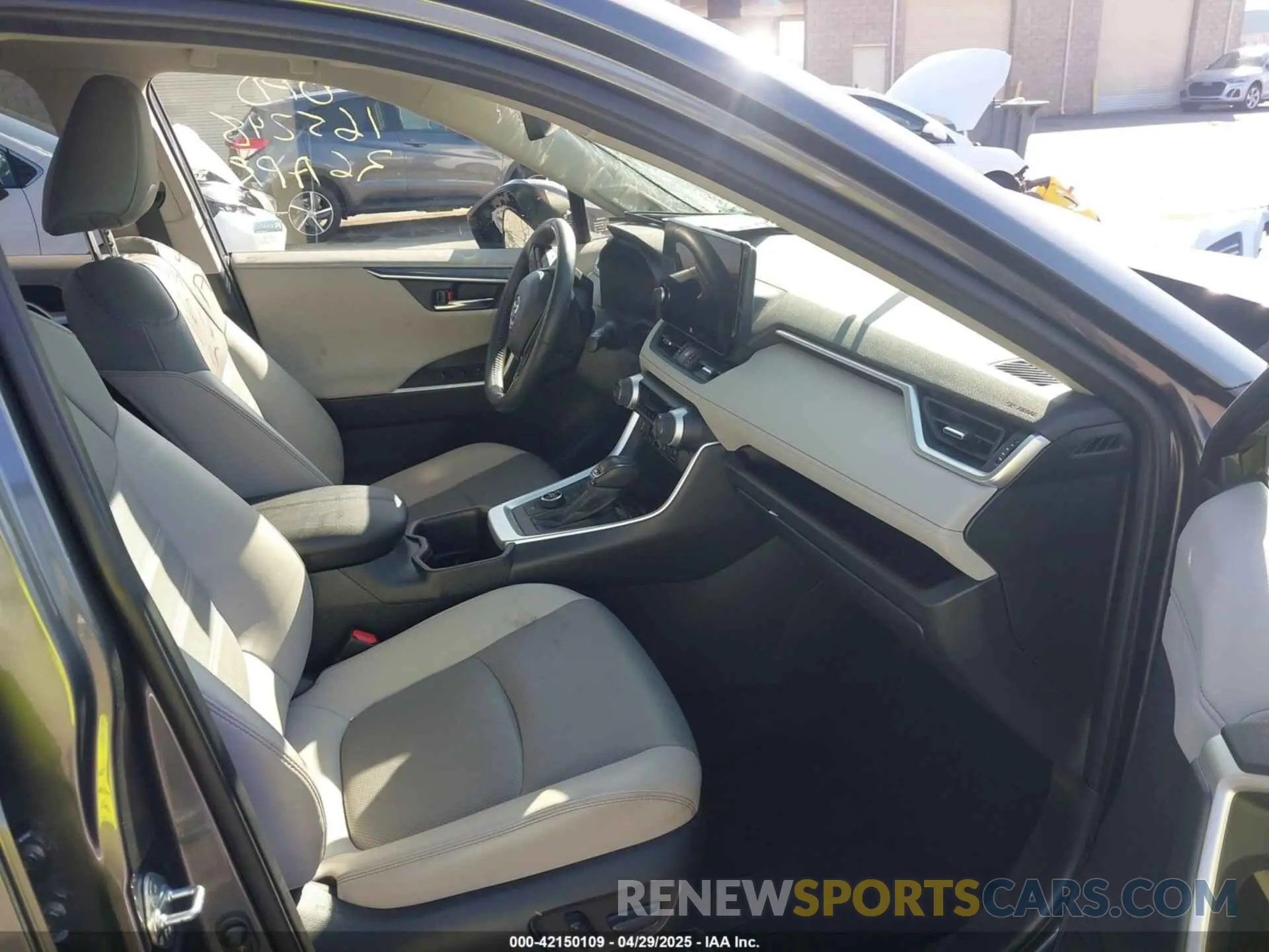 5 Фотография поврежденного автомобиля JTMD6RFVXPD096861 TOYOTA RAV4 HYBRID 2023