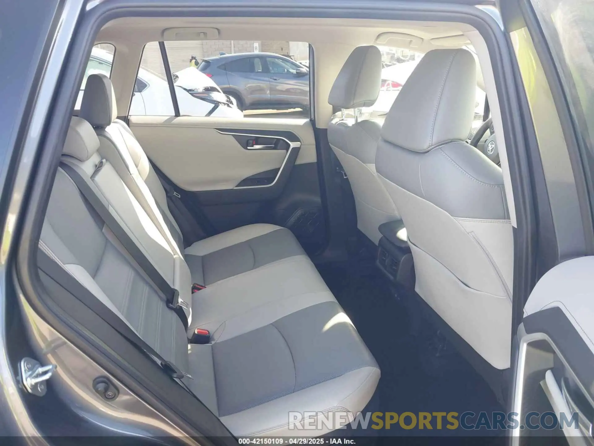 8 Фотография поврежденного автомобиля JTMD6RFVXPD096861 TOYOTA RAV4 HYBRID 2023