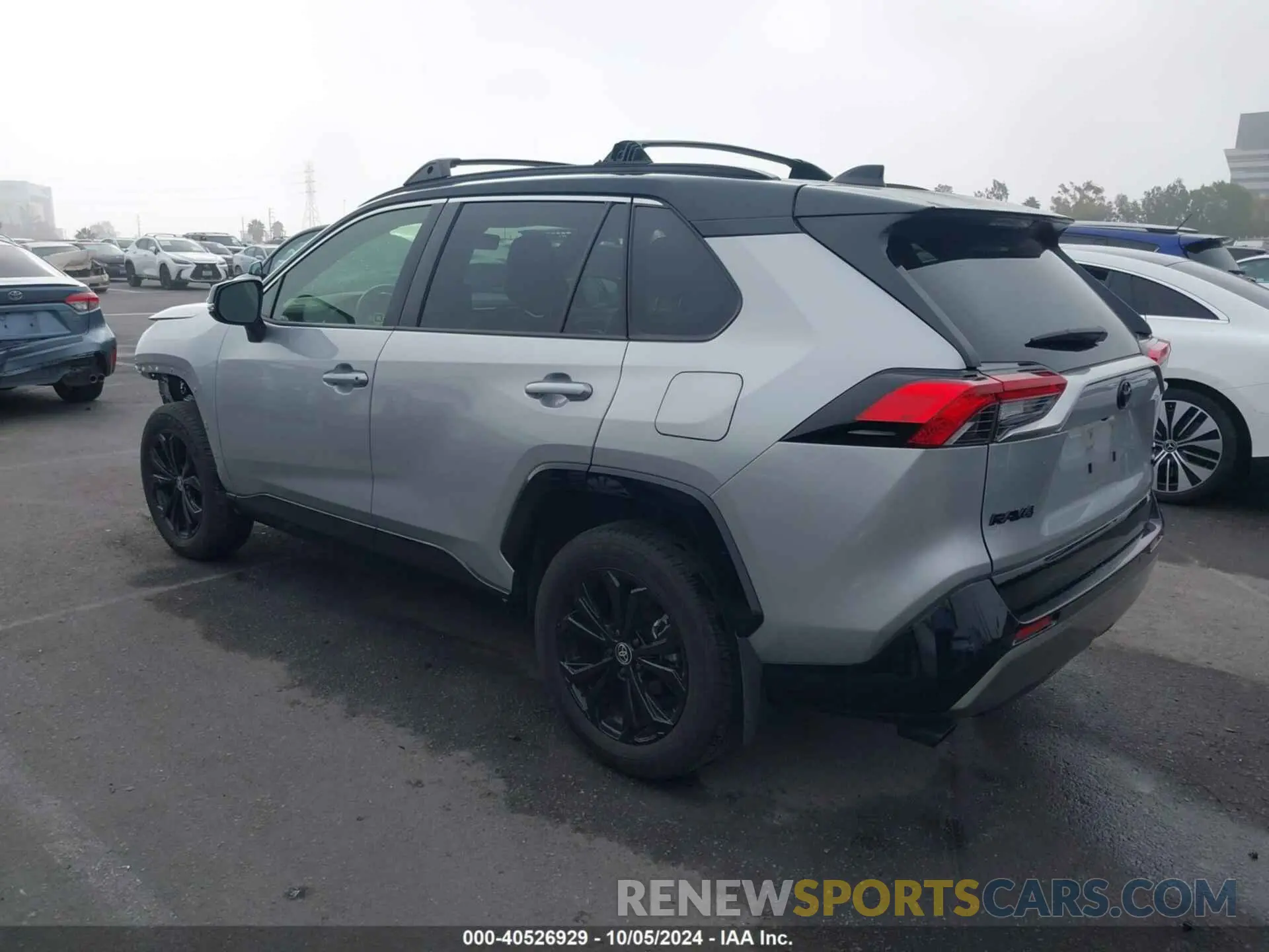 3 Фотография поврежденного автомобиля JTME6RFV1PJ030558 TOYOTA RAV4 HYBRID 2023