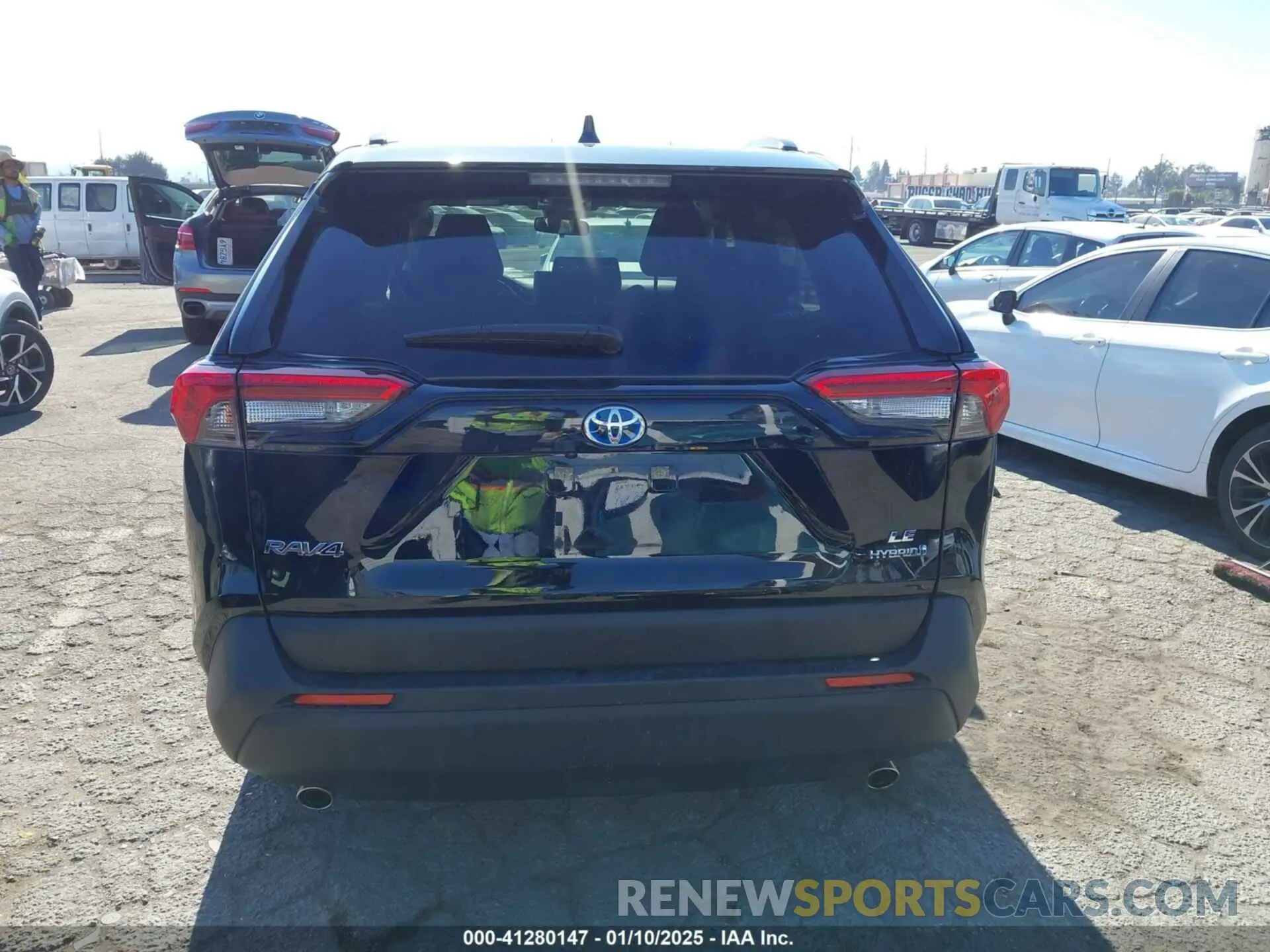 16 Фотография поврежденного автомобиля JTMLWRFV3PD199244 TOYOTA RAV4 HYBRID 2023