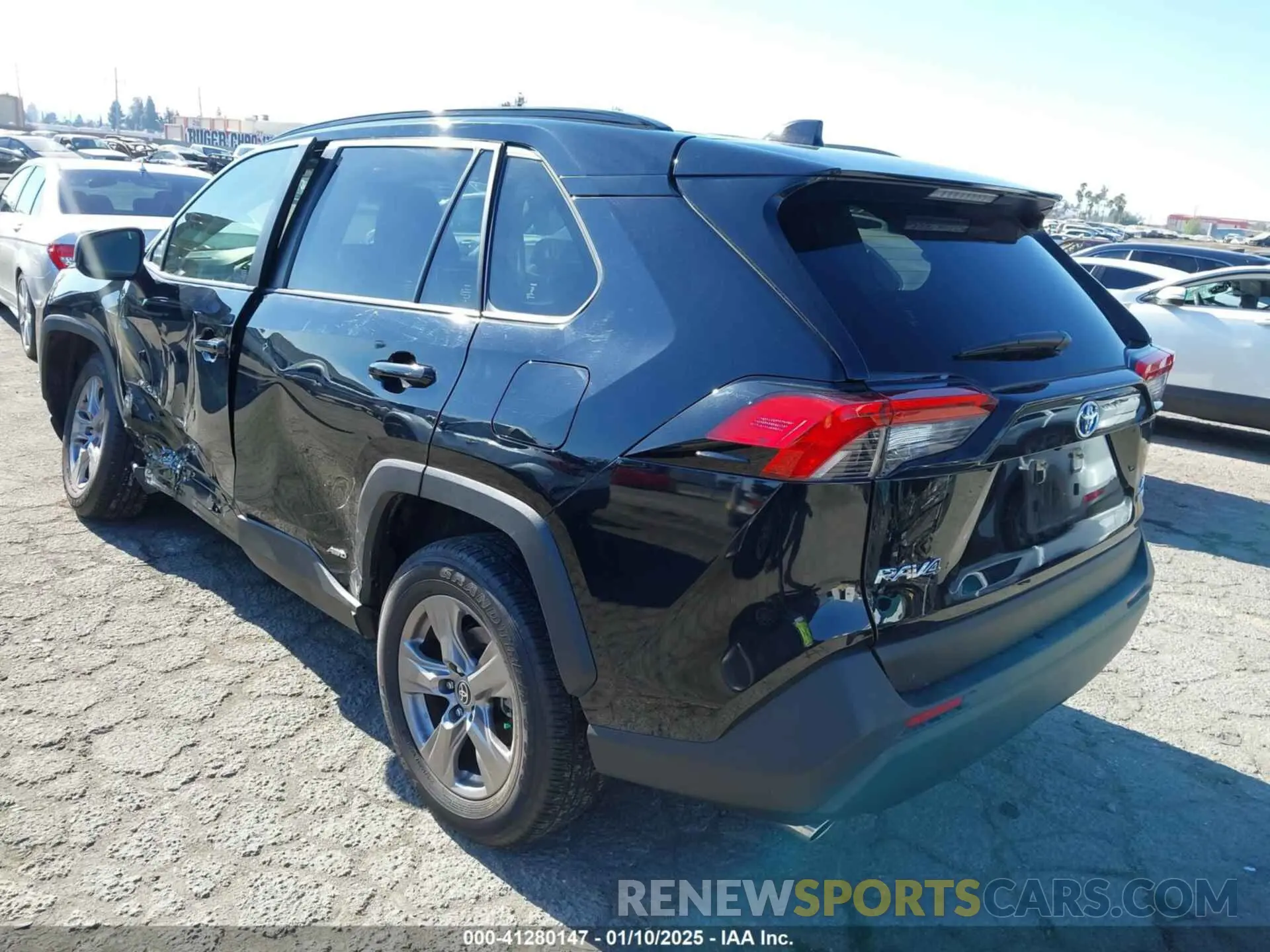 3 Фотография поврежденного автомобиля JTMLWRFV3PD199244 TOYOTA RAV4 HYBRID 2023