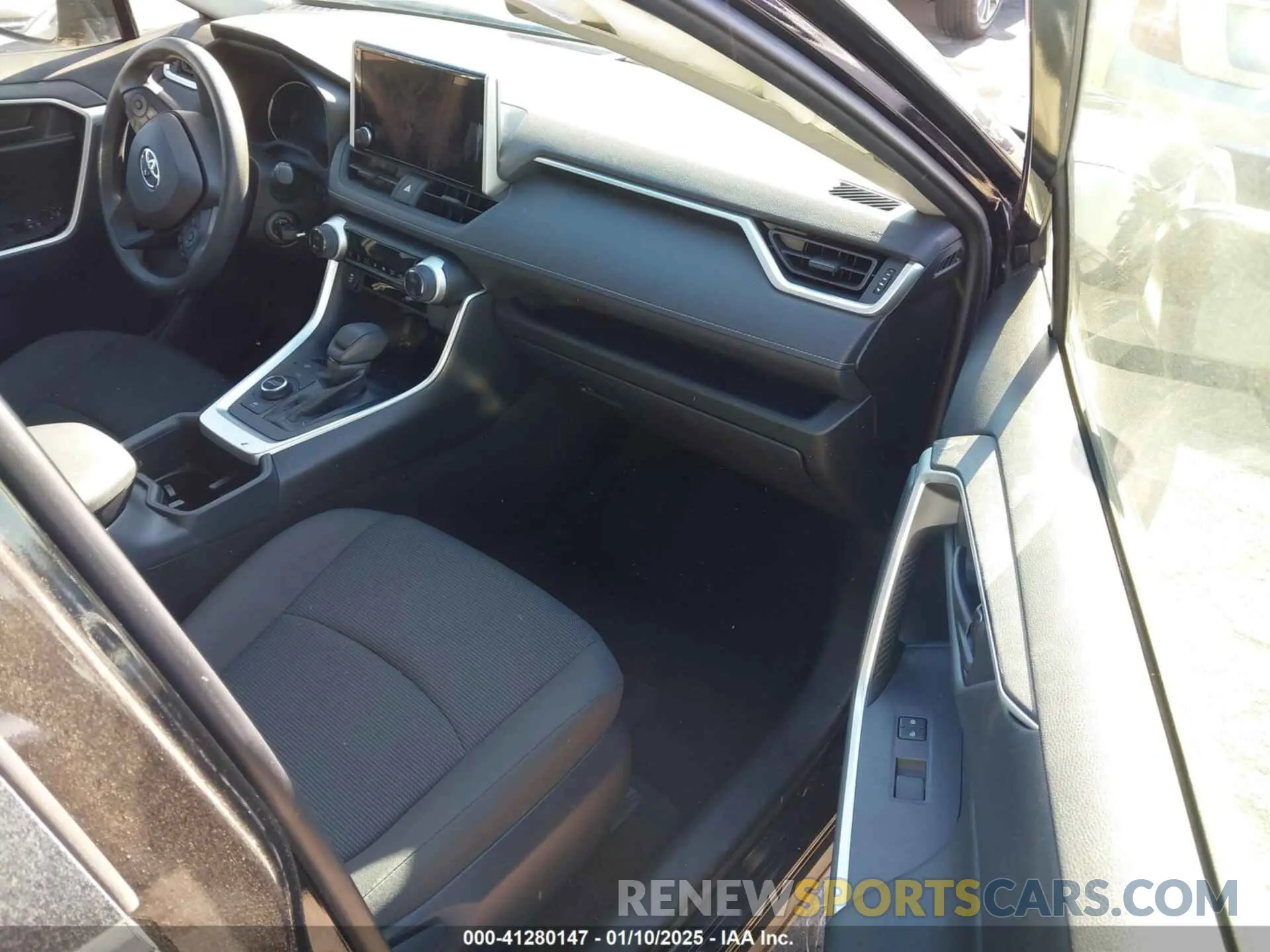 5 Фотография поврежденного автомобиля JTMLWRFV3PD199244 TOYOTA RAV4 HYBRID 2023