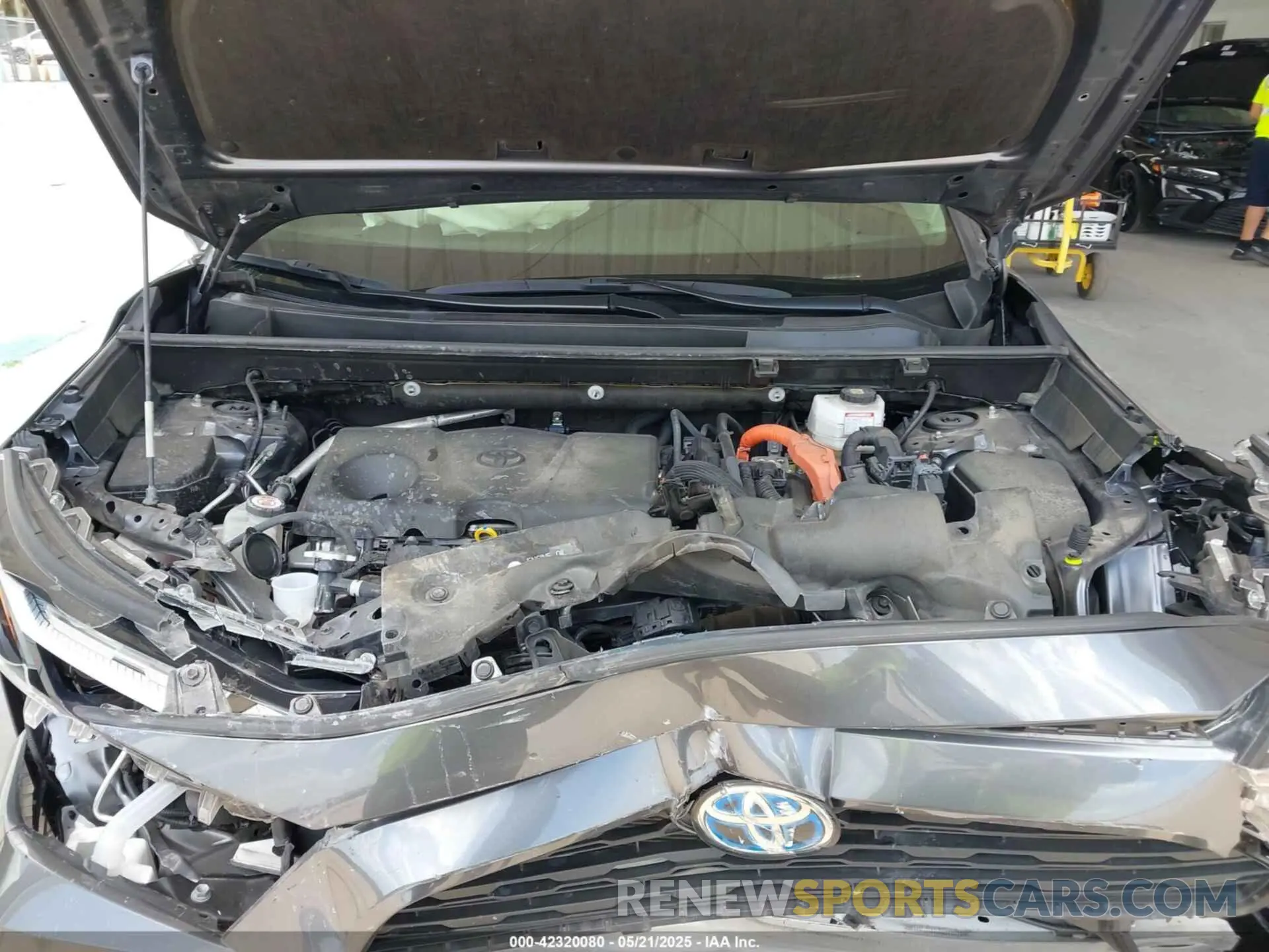 10 Фотография поврежденного автомобиля JTMLWRFV6PD203044 TOYOTA RAV4 HYBRID 2023