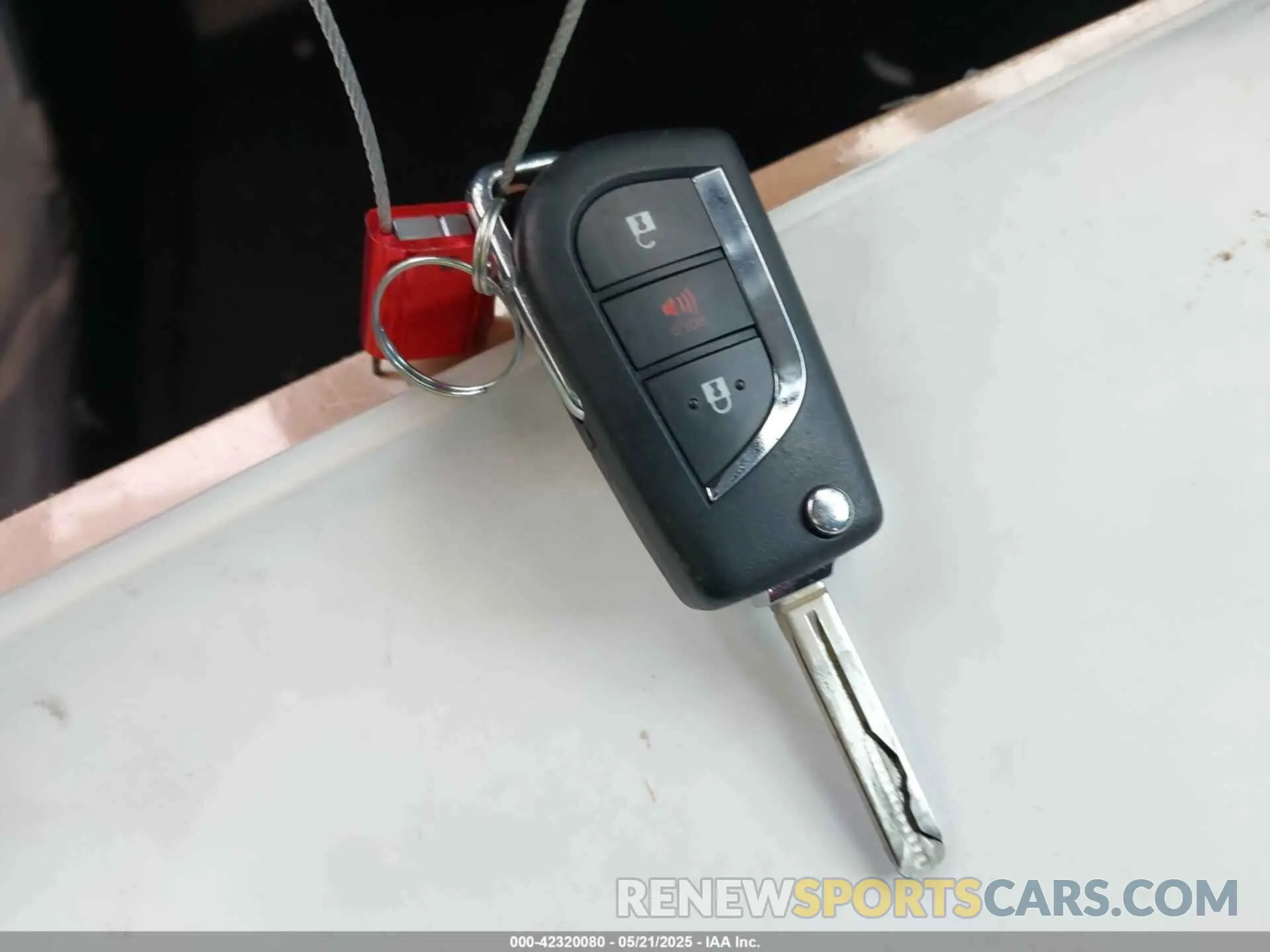 11 Фотография поврежденного автомобиля JTMLWRFV6PD203044 TOYOTA RAV4 HYBRID 2023
