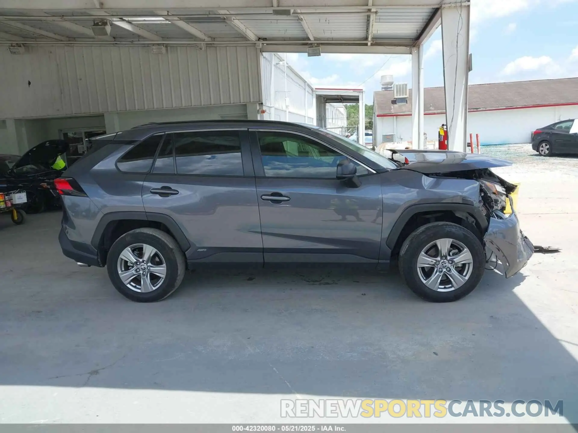 14 Фотография поврежденного автомобиля JTMLWRFV6PD203044 TOYOTA RAV4 HYBRID 2023