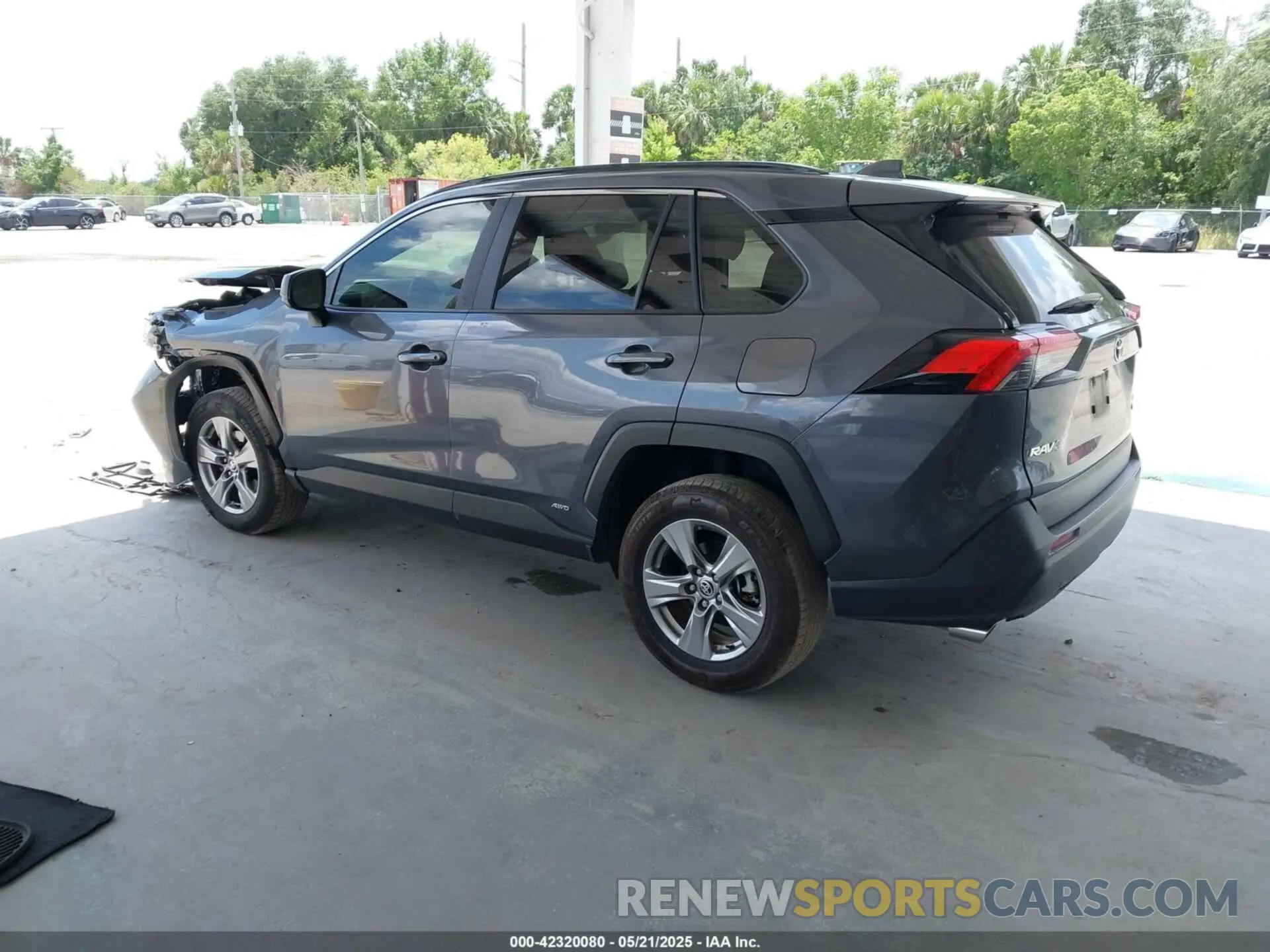 3 Фотография поврежденного автомобиля JTMLWRFV6PD203044 TOYOTA RAV4 HYBRID 2023