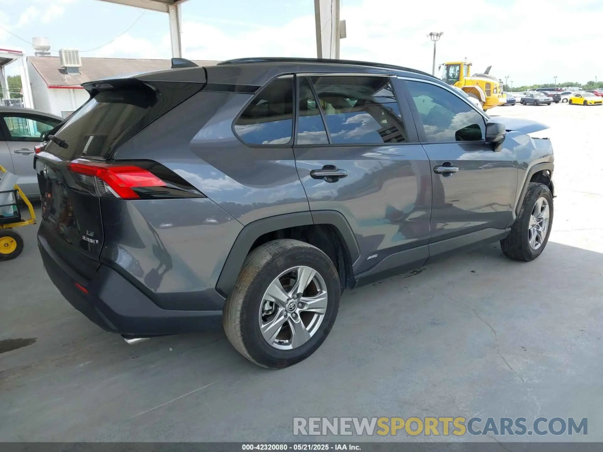 4 Фотография поврежденного автомобиля JTMLWRFV6PD203044 TOYOTA RAV4 HYBRID 2023