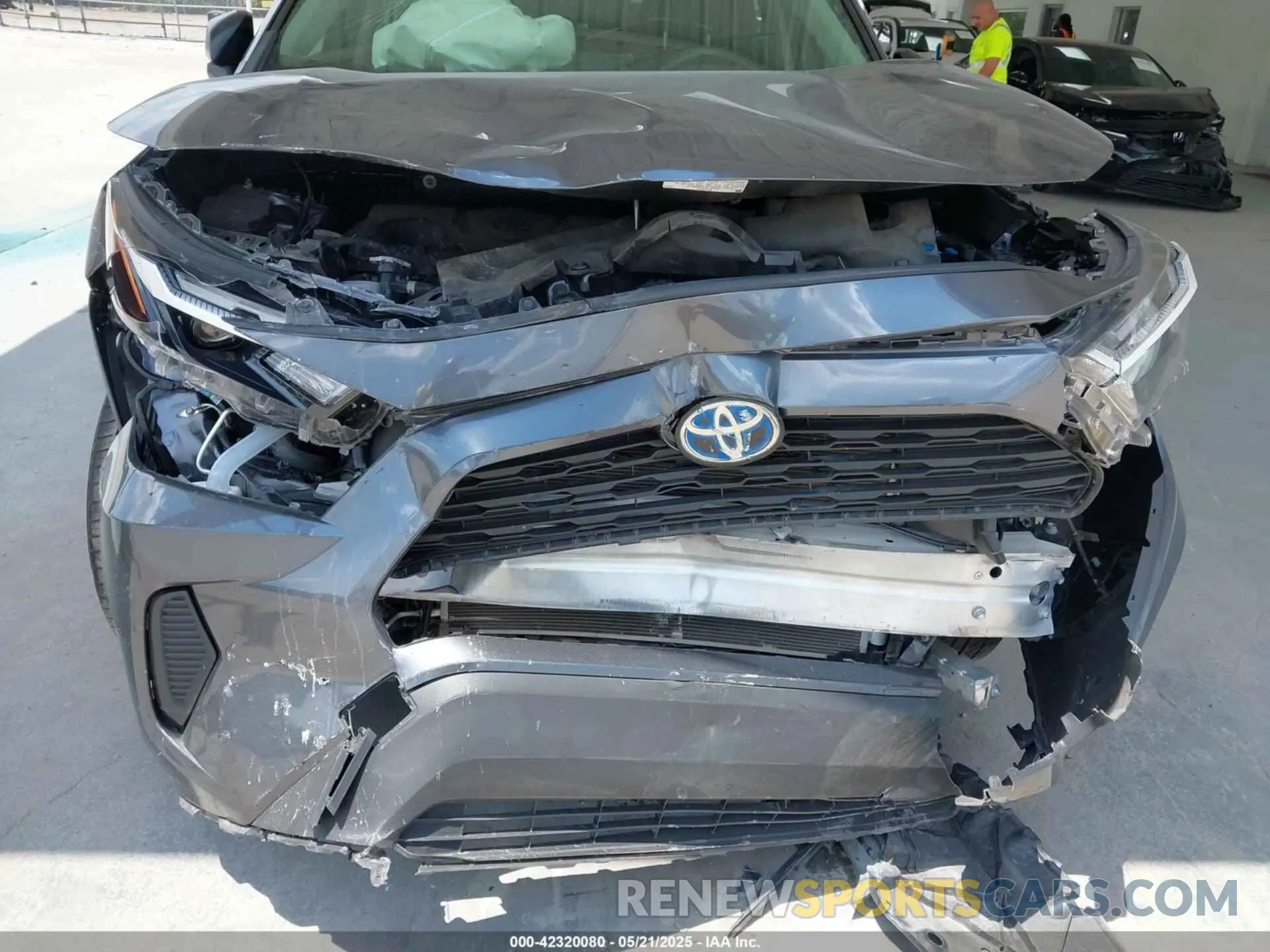6 Фотография поврежденного автомобиля JTMLWRFV6PD203044 TOYOTA RAV4 HYBRID 2023