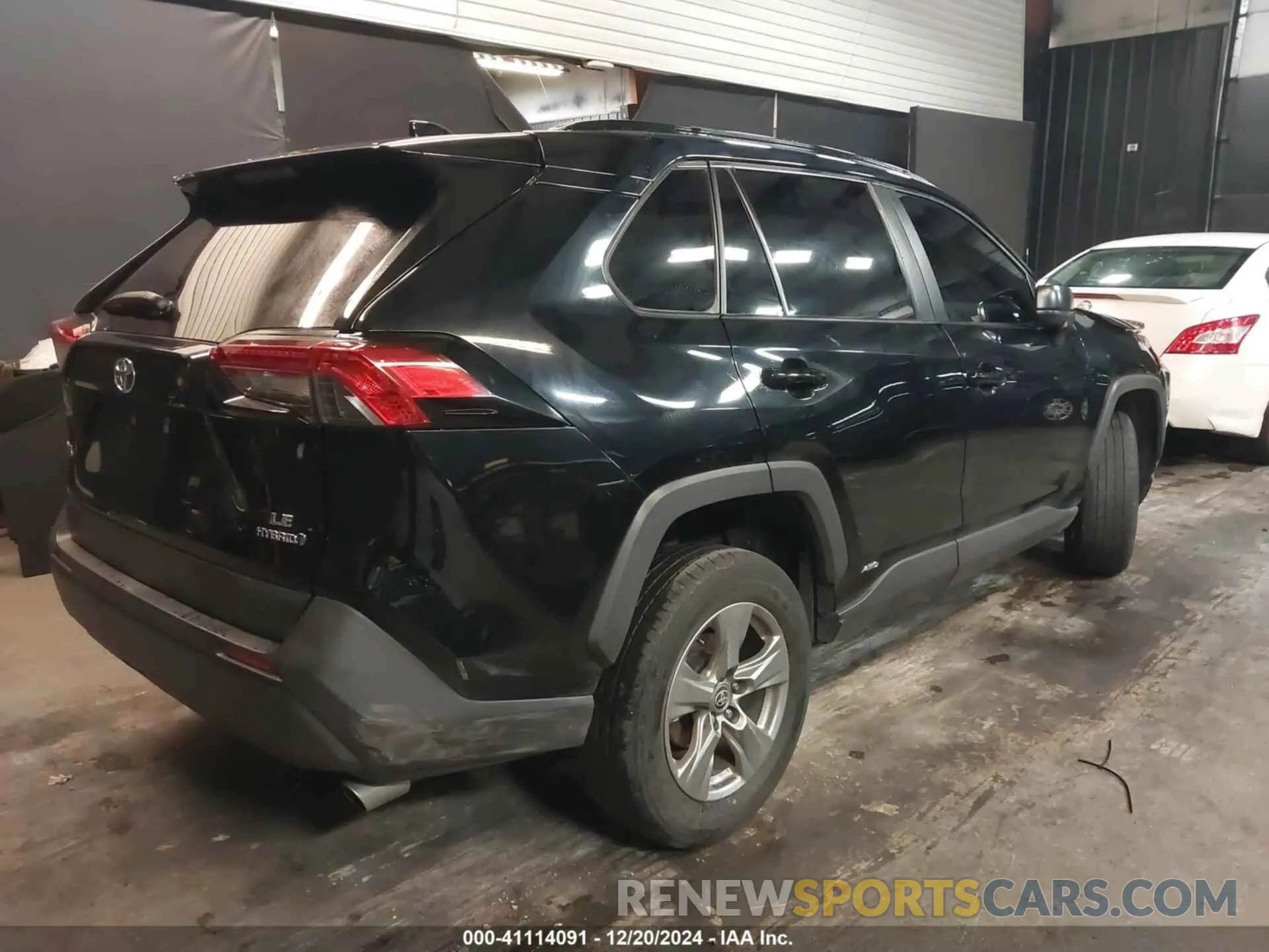 4 Photograph of a damaged car JTMLWRFVXPD571727 TOYOTA RAV4 HYBRID 2023