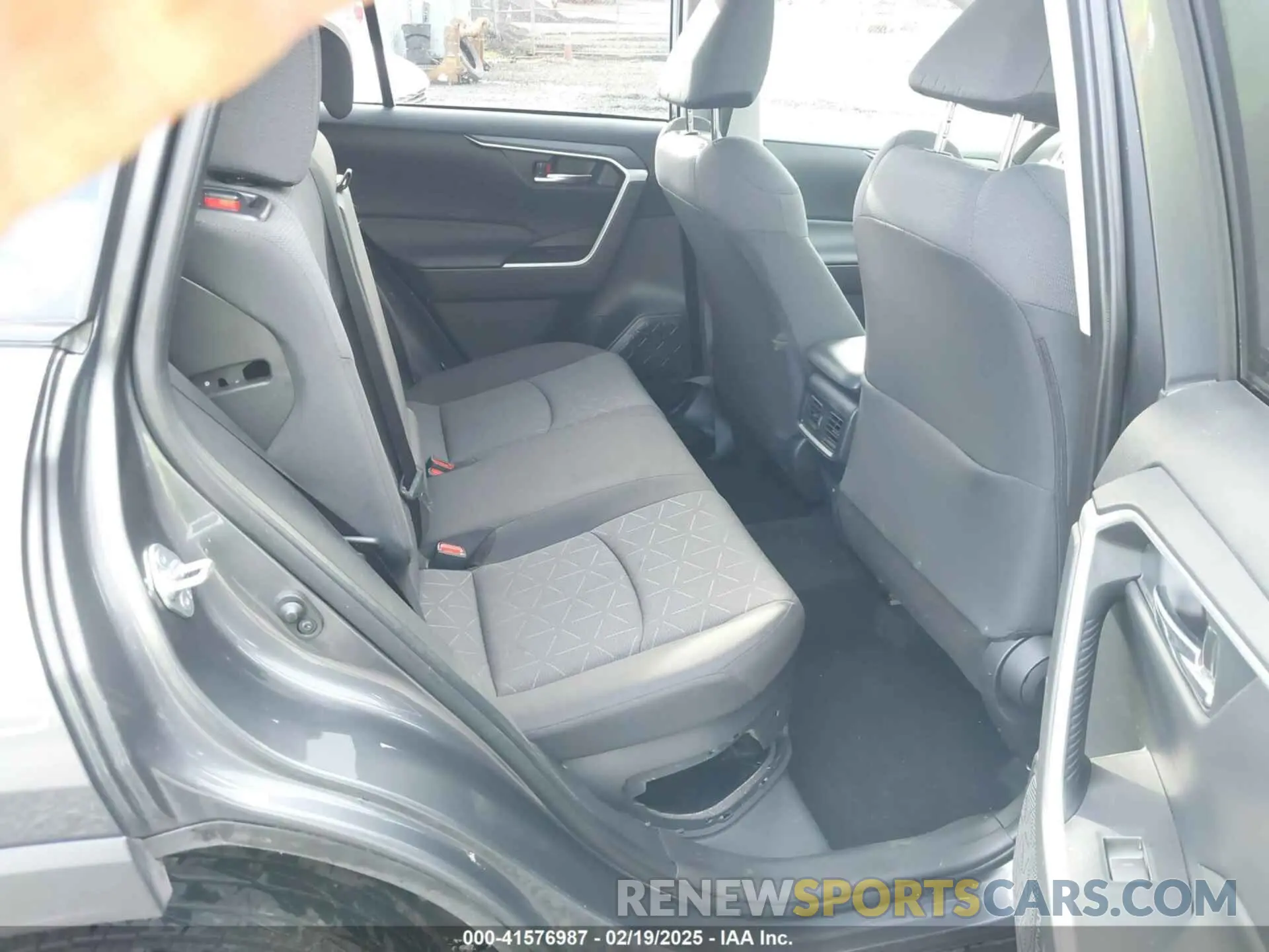 8 Фотография поврежденного автомобиля JTMRWRFV2PD201561 TOYOTA RAV4 HYBRID 2023