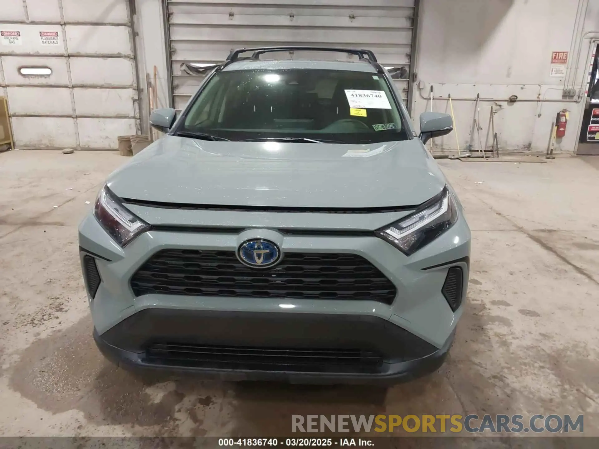 12 Фотография поврежденного автомобиля JTMRWRFV2PD572736 TOYOTA RAV4 HYBRID 2023
