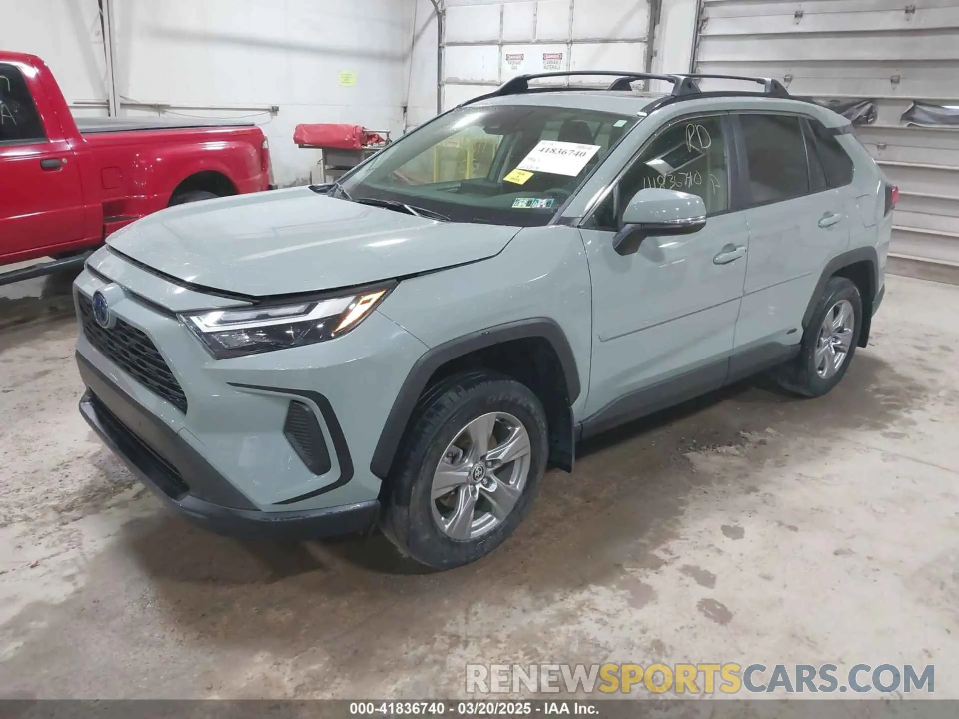 2 Фотография поврежденного автомобиля JTMRWRFV2PD572736 TOYOTA RAV4 HYBRID 2023