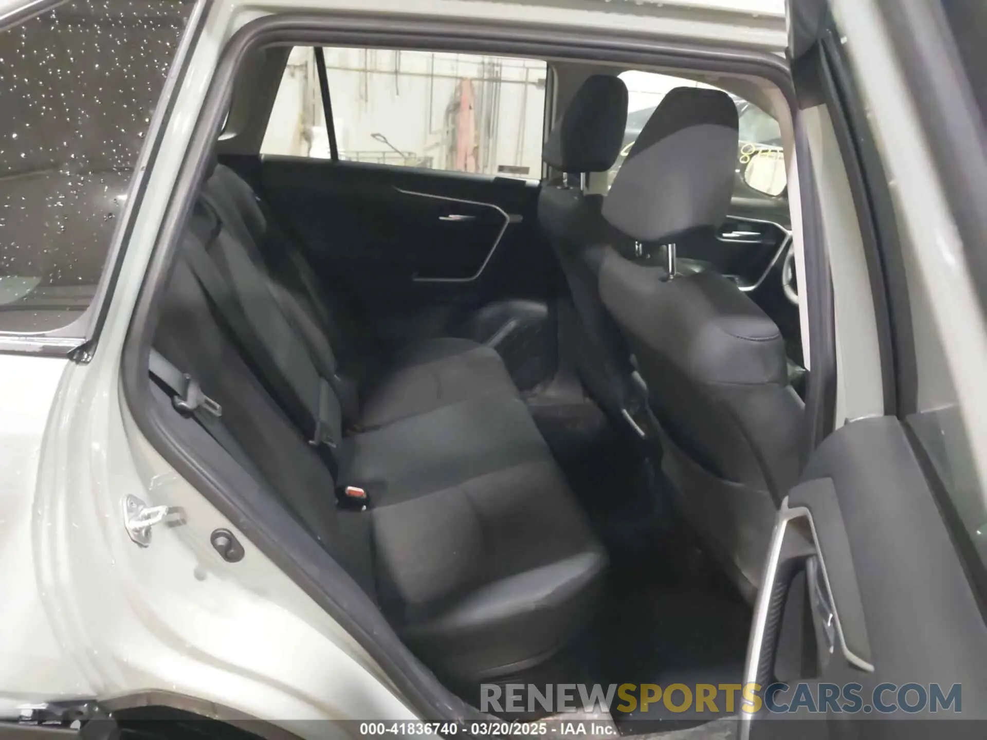 8 Фотография поврежденного автомобиля JTMRWRFV2PD572736 TOYOTA RAV4 HYBRID 2023