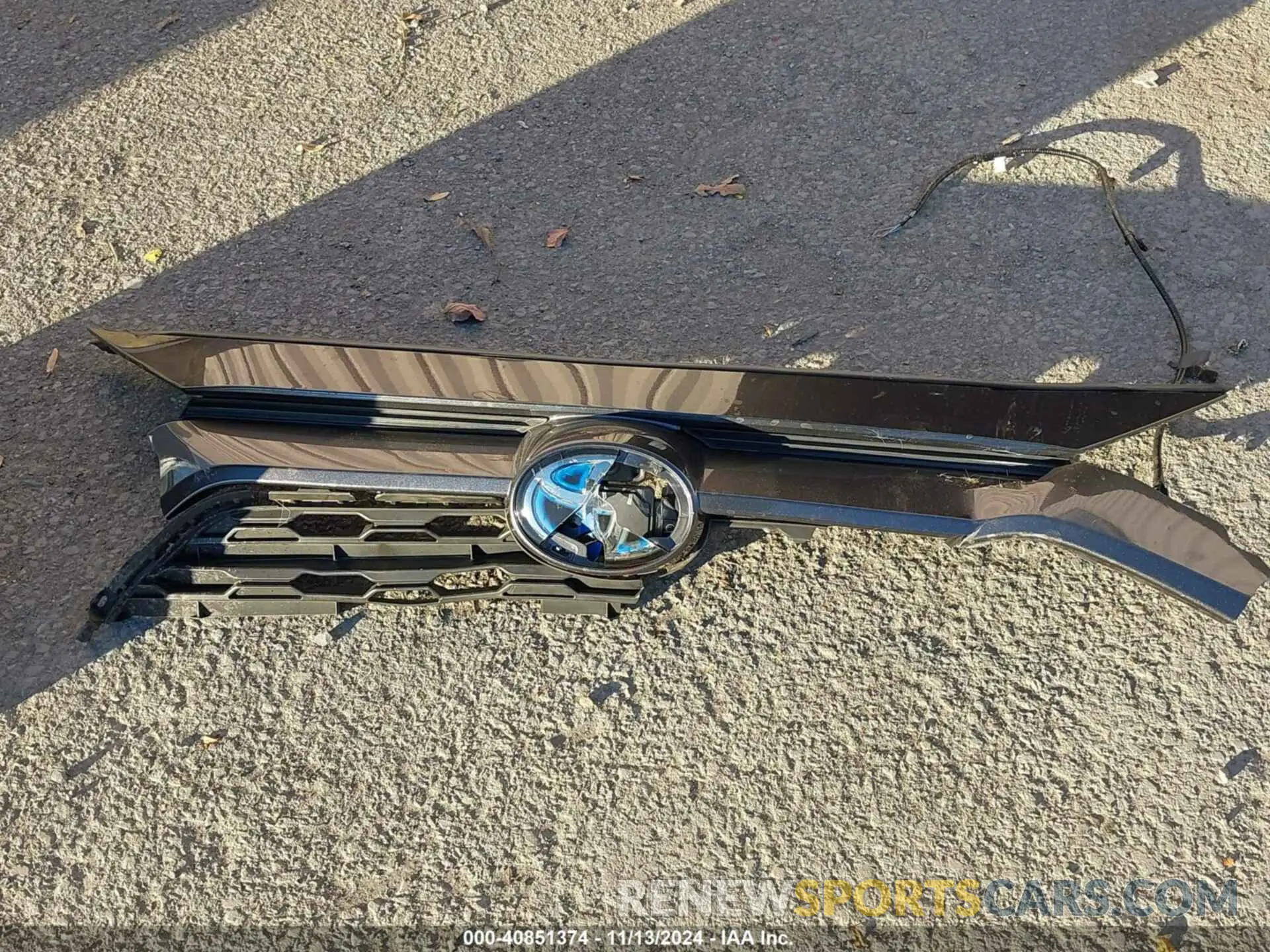 12 Photograph of a damaged car JTMRWRFV5PD177014 TOYOTA RAV4 HYBRID 2023