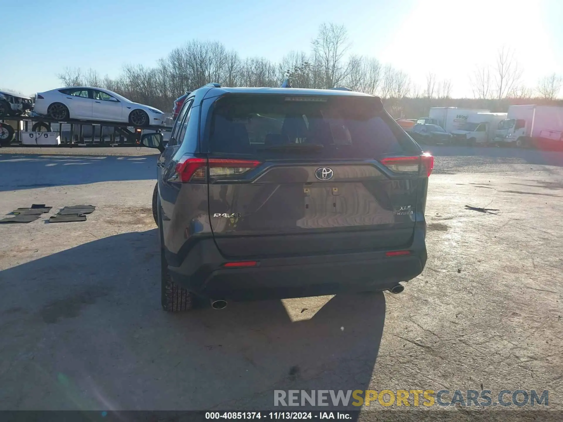 17 Photograph of a damaged car JTMRWRFV5PD177014 TOYOTA RAV4 HYBRID 2023