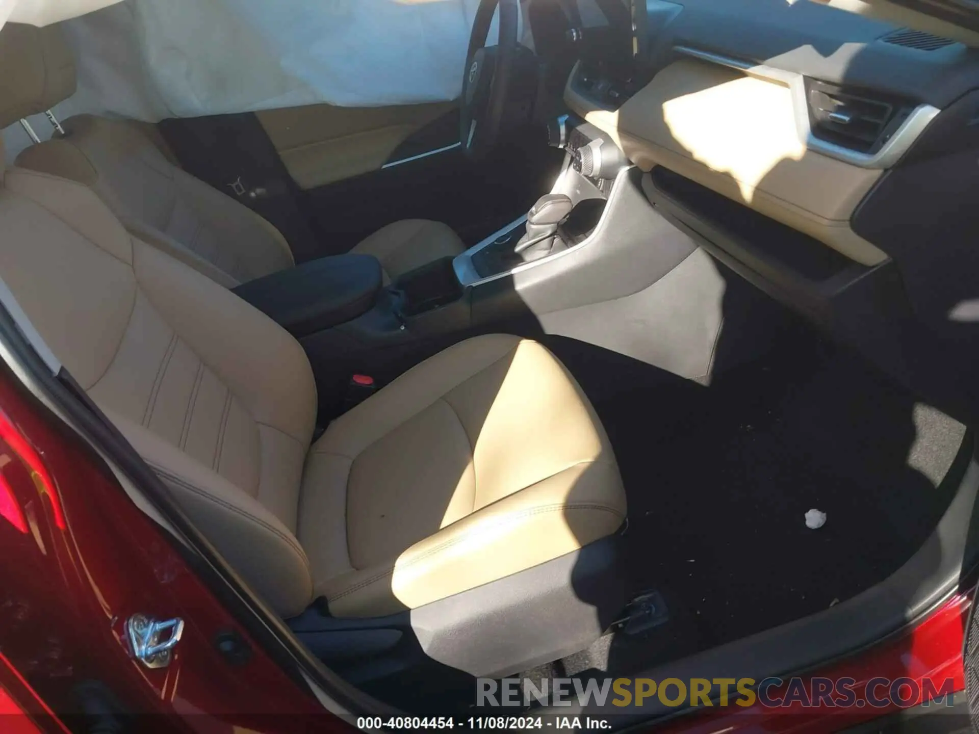 5 Photograph of a damaged car 2T3B6RFV1RW057055 TOYOTA RAV4 HYBRID 2024