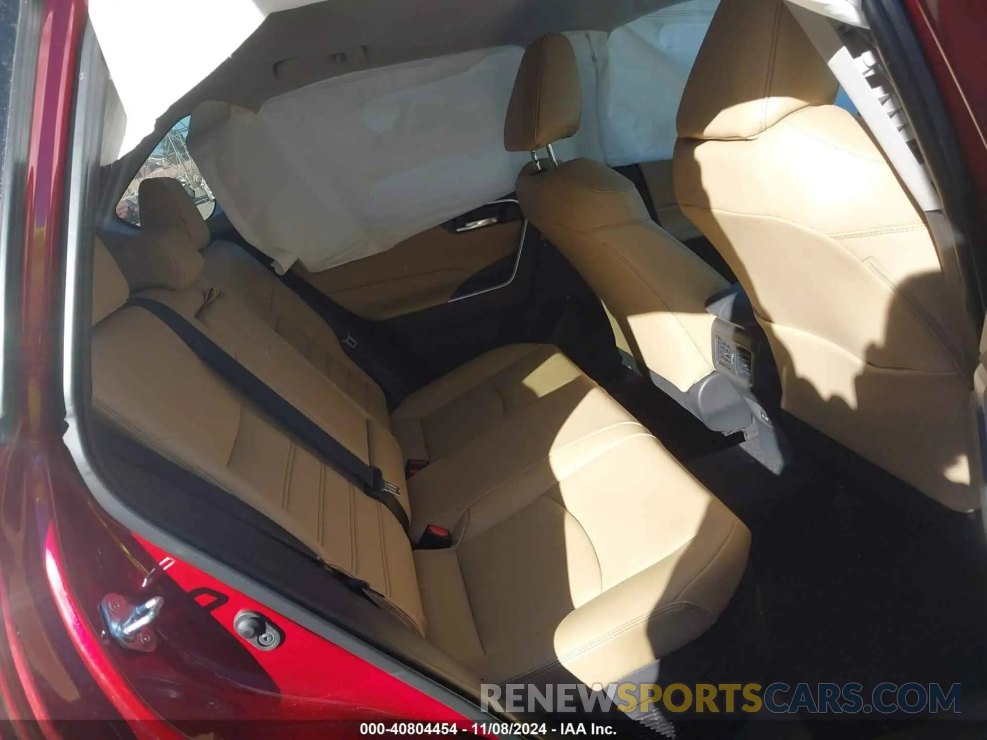 8 Photograph of a damaged car 2T3B6RFV1RW057055 TOYOTA RAV4 HYBRID 2024